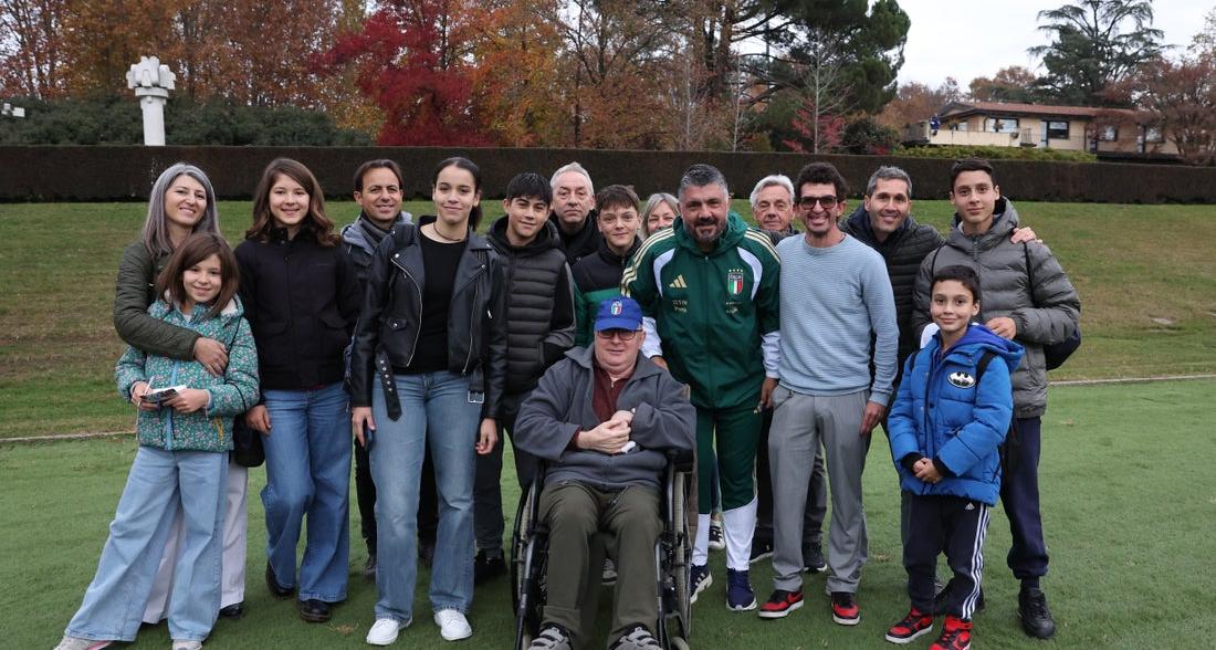 I giovani pazienti dell’Ospedale San Raffaele e gli Azzurri: l’incontro a Milano prima del match con la Norvegia