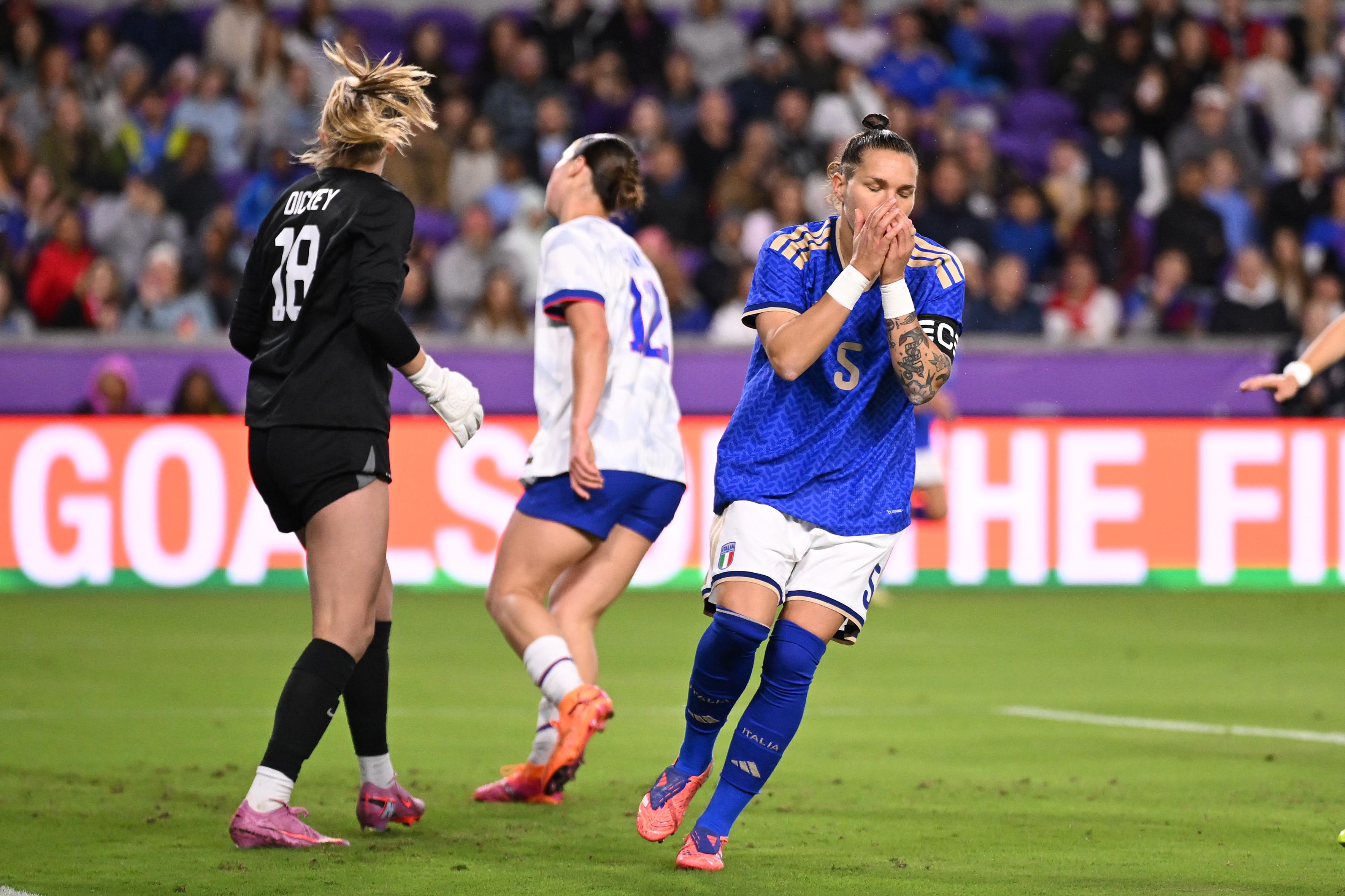 Azzurre sconfitte 3-0 nella prima amichevole con gli Stati Uniti. Soncin: “Esperienza che ci farà crescere”