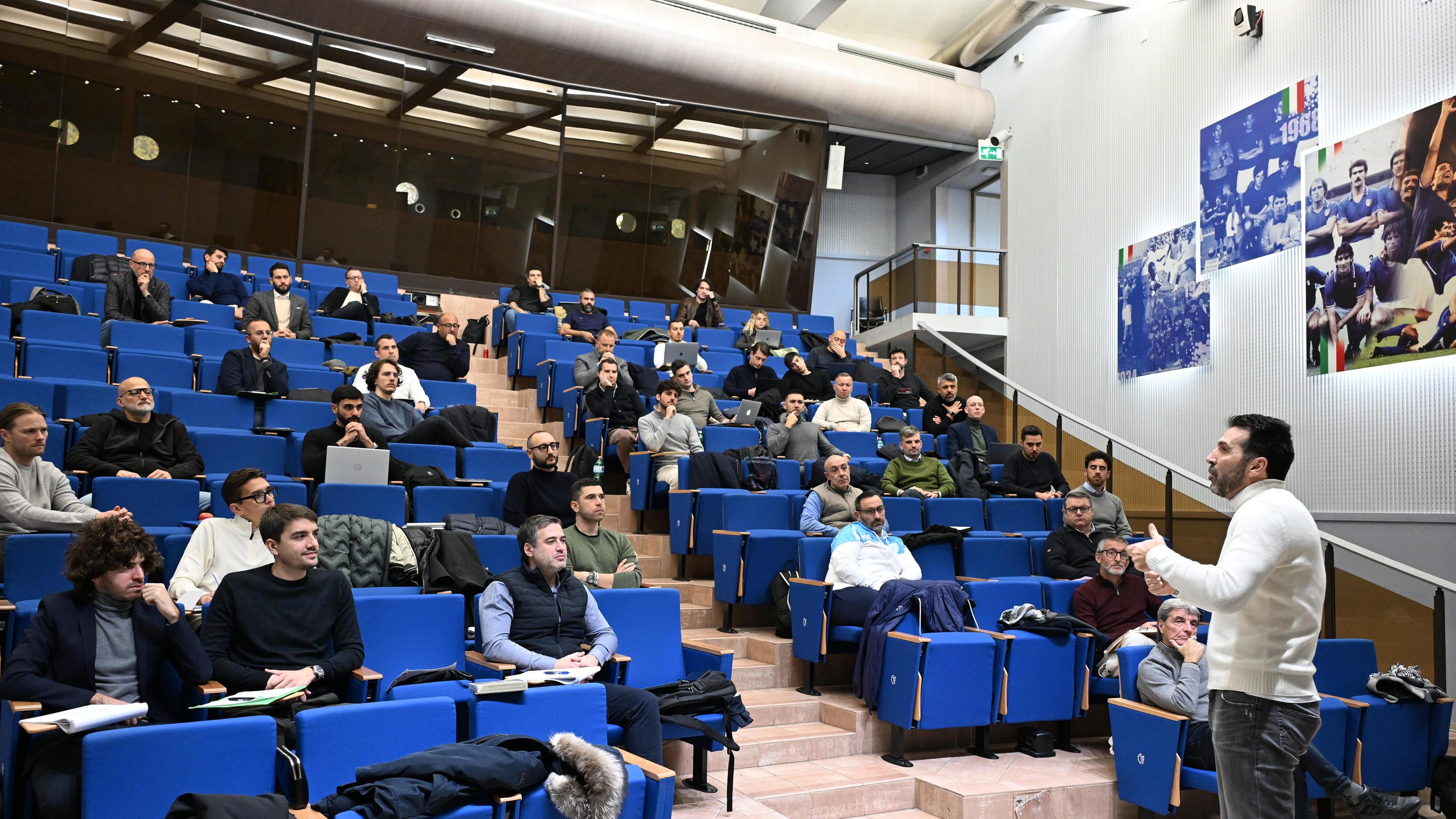 Buffon in cattedra a Coverciano al corso per Direttore sportivo: “Bisogna contaminarsi di idee”