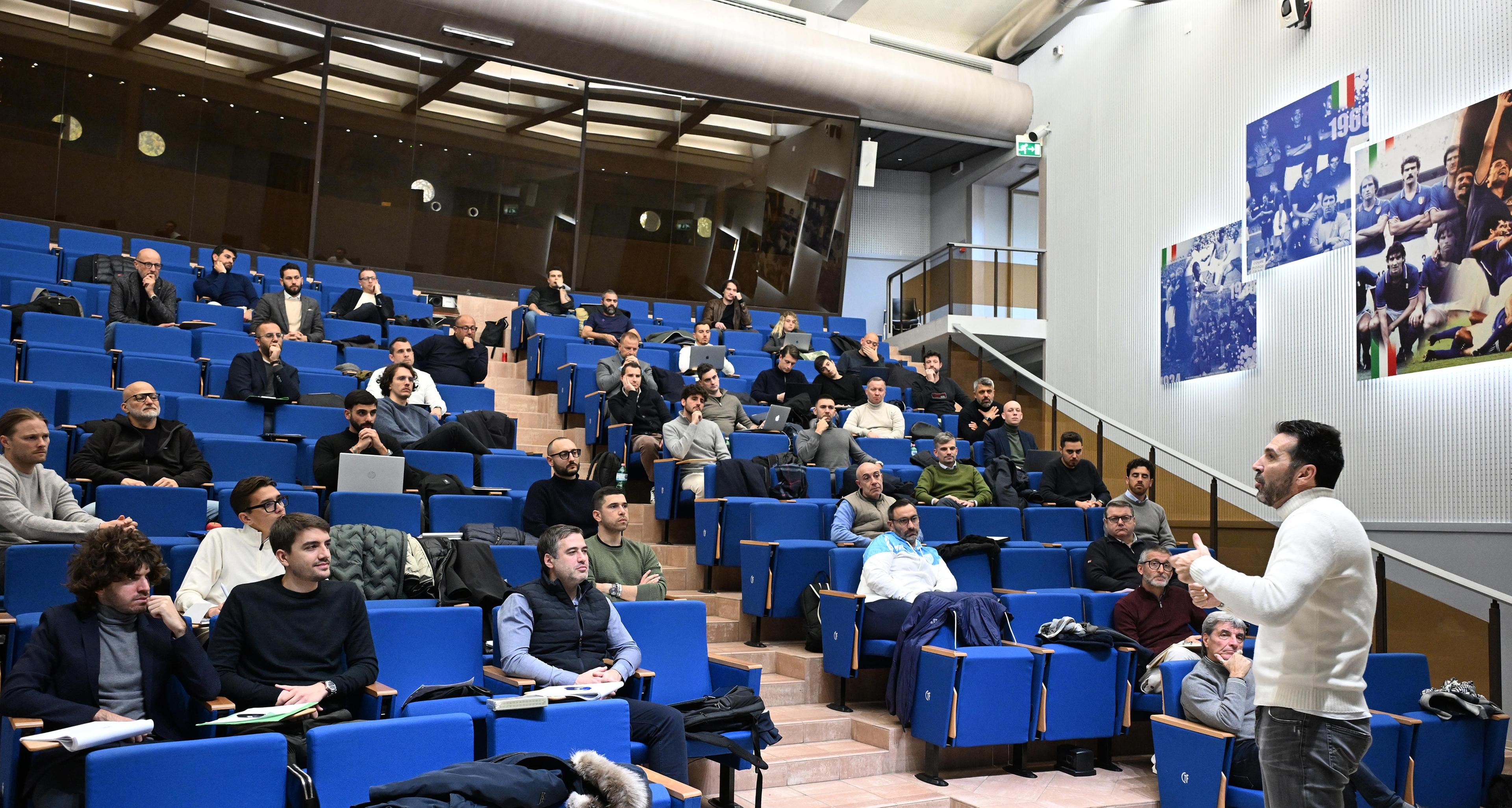 Buffon in cattedra a Coverciano al corso per Direttore sportivo: “Bisogna contaminarsi di idee”
