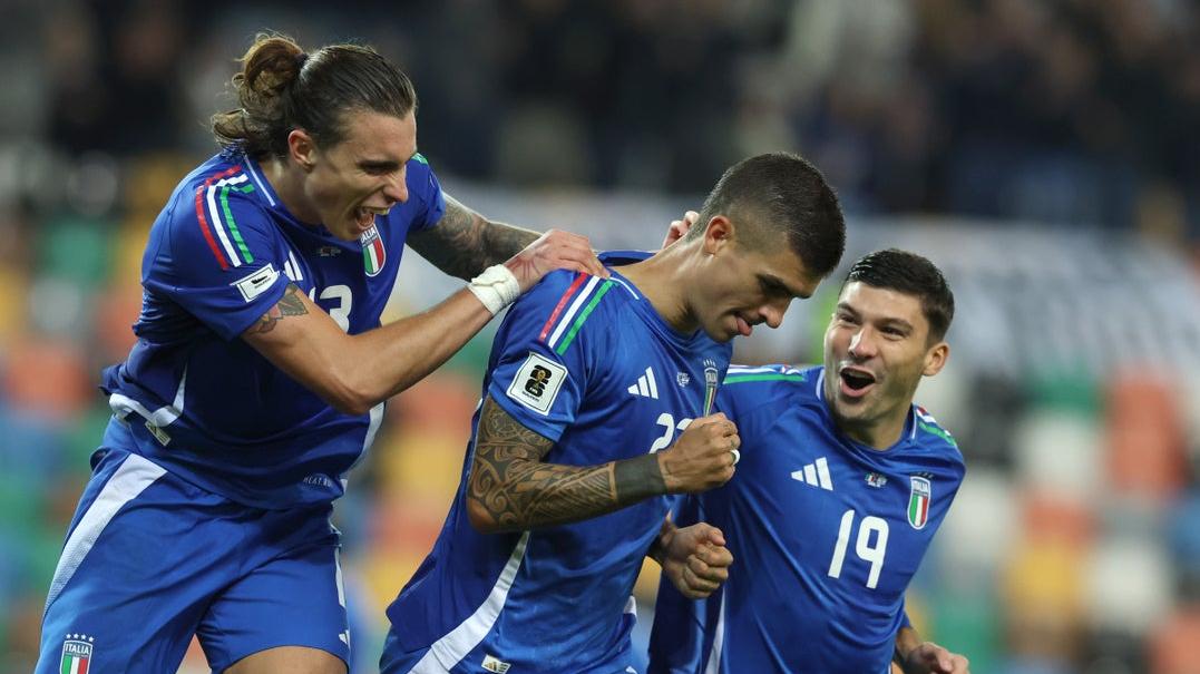 Dall’idolo Materazzi al paragone con Cafù, Mancini si racconta a Vivo Azzurro TV: “Abbiamo tanta voglia di andare al Mondiale”