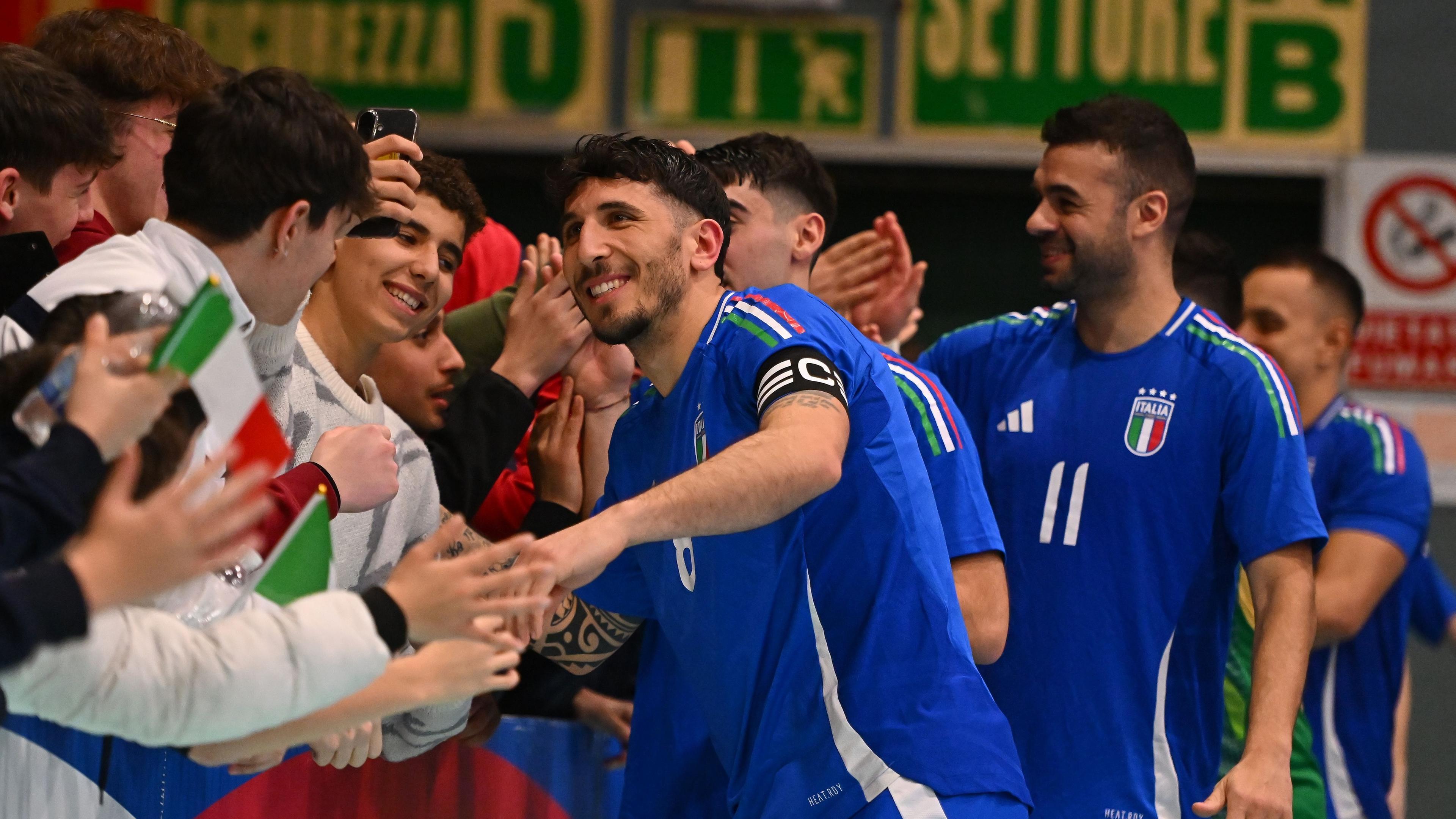 Carmelo Musumeci tedoforo a Catania per i Giochi Olimpici Invernali di Milano Cortina 2026