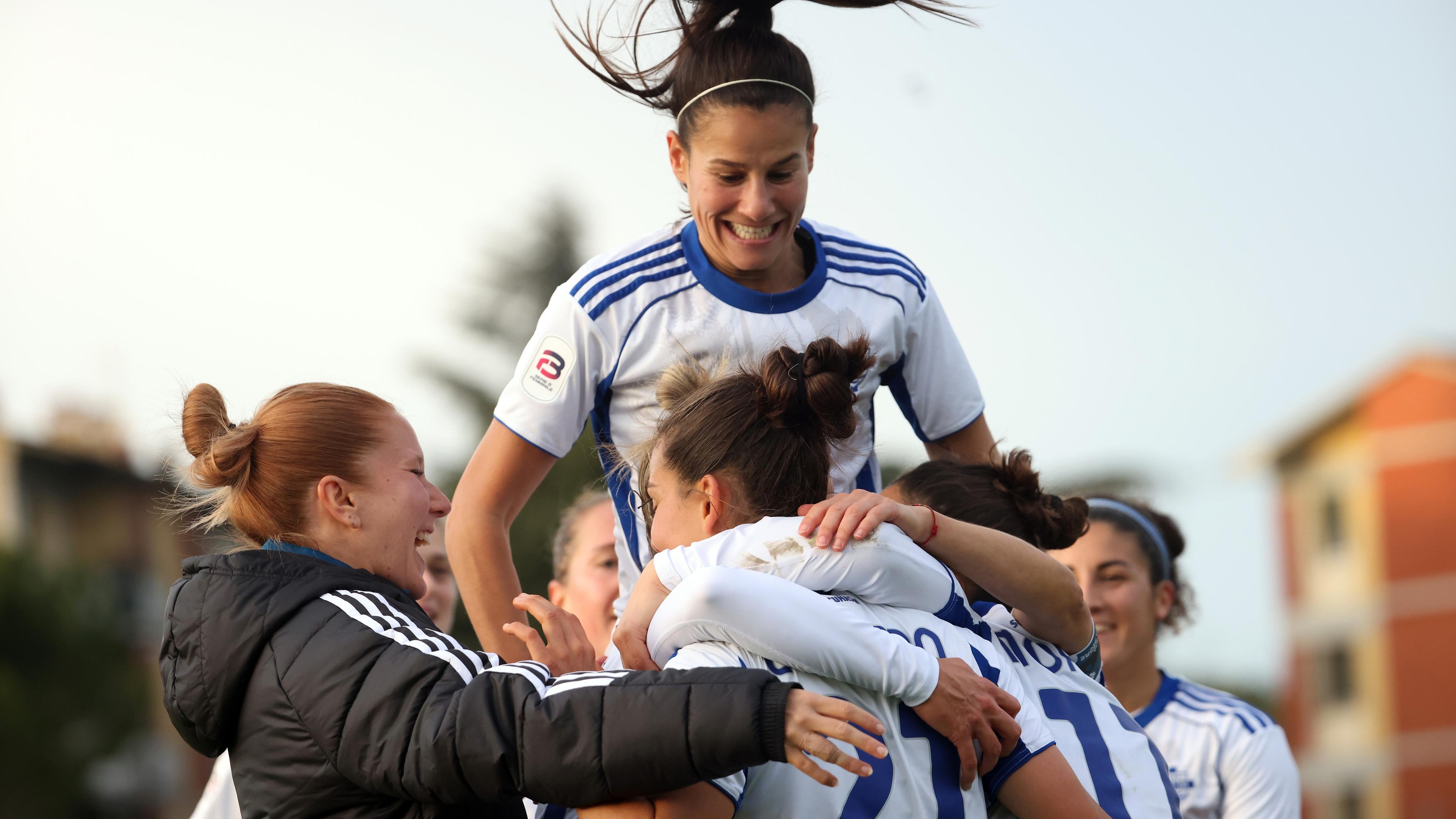 Il 2025 si chiude col botto: sabato Cesena-Bologna e Hellas Verona-Vicenza, domenica il Como 1907 di scena al ‘Sinigaglia’