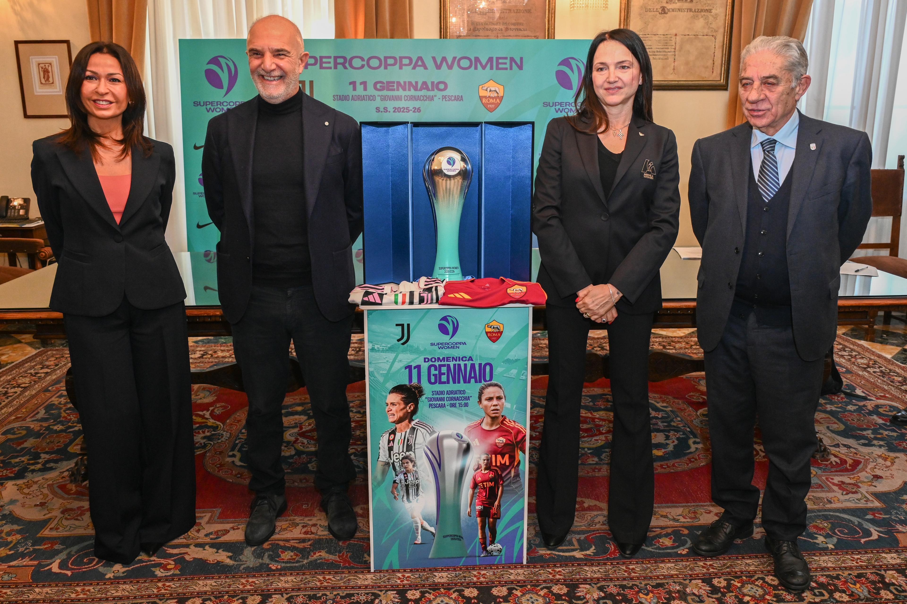 Presentata la Supercoppa Women dell’11 gennaio: Juventus e Roma, lo show fa tappa a Pescara. “Sarà spettacolo, in campo e fuori”