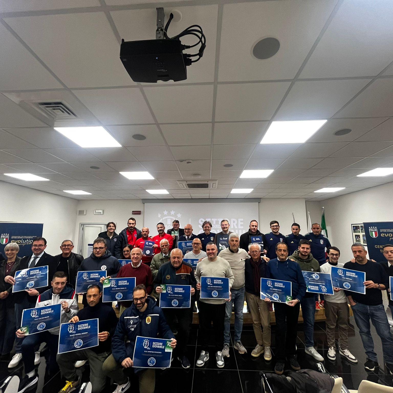 Cerimonia di riconoscimento dei Club Giovanili del Molise.