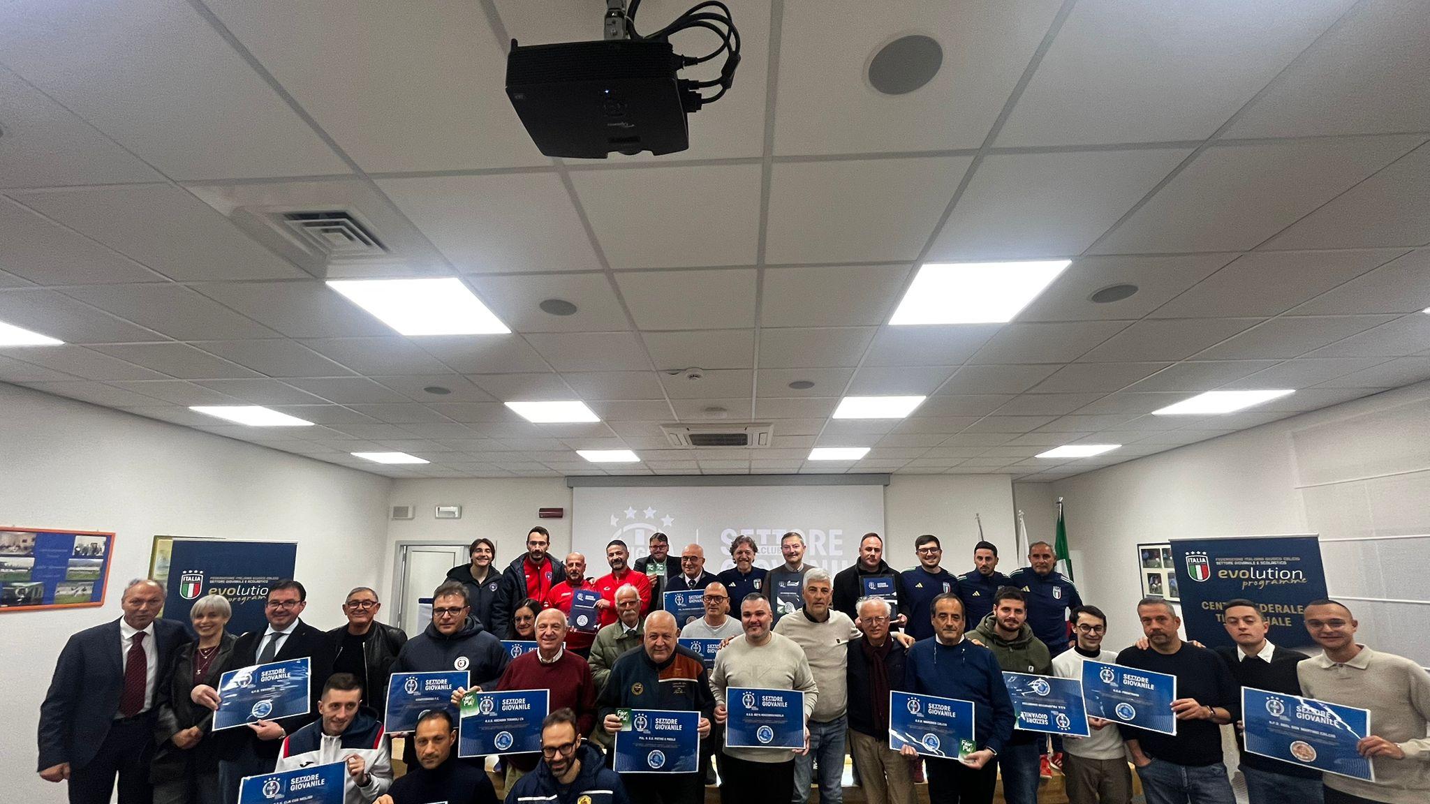 Cerimonia di riconoscimento dei Club Giovanili del Molise.