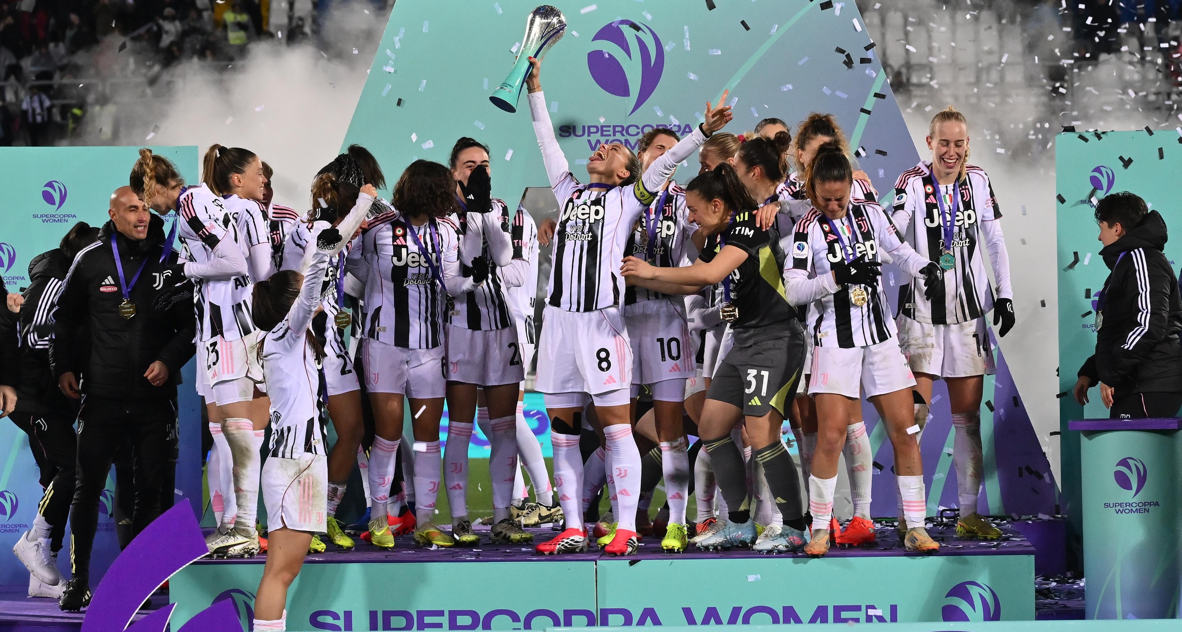 Tacco di Girelli, Juventus in trionfo: Roma battuta 2-1 a Pescara, quinto titolo per le bianconere