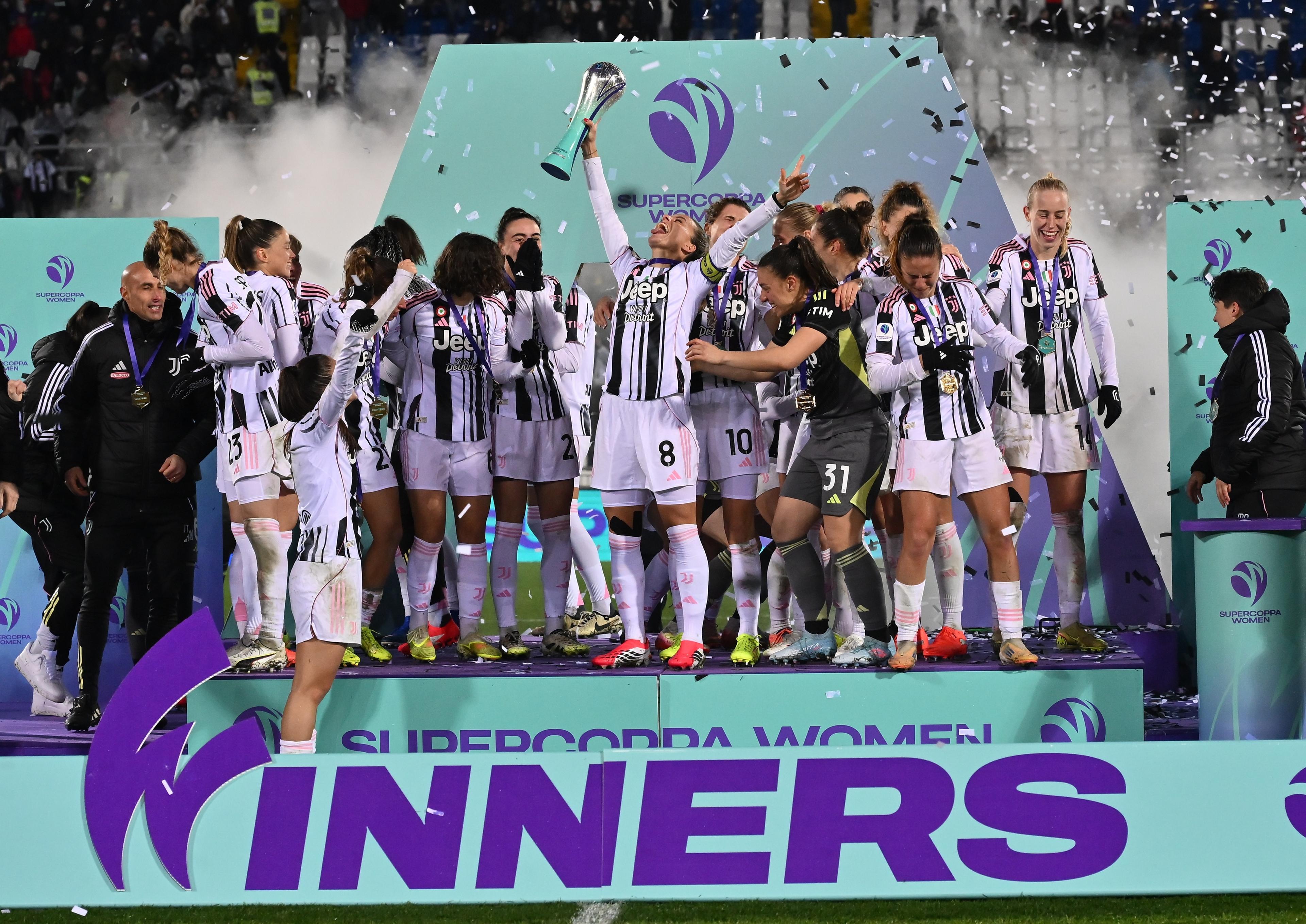 Supercoppa Women: tacco di Girelli, Juventus in trionfo. Roma battuta 2-1 a Pescara, quinto titolo per le bianconere