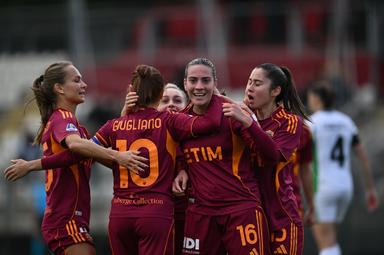 La Roma batte il Sassuolo e si laurea Campione d’inverno, il Derby d’Italia va all’lnter, Lazio sconfitta al 90’