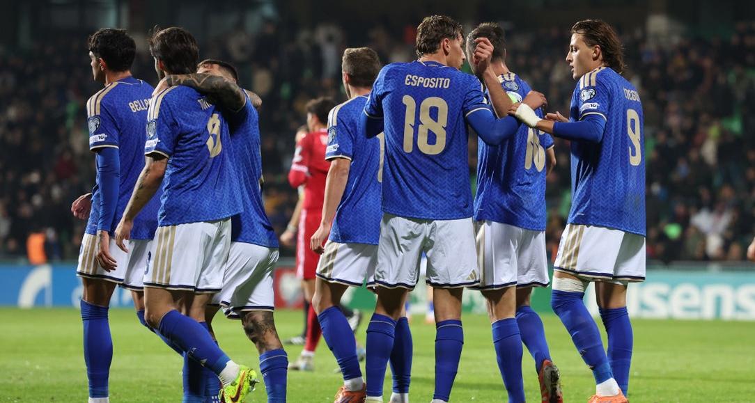 Ranking FIFA: l’Italia perde una posizione e scivola al 13° posto, Azzurri superati dal Senegal