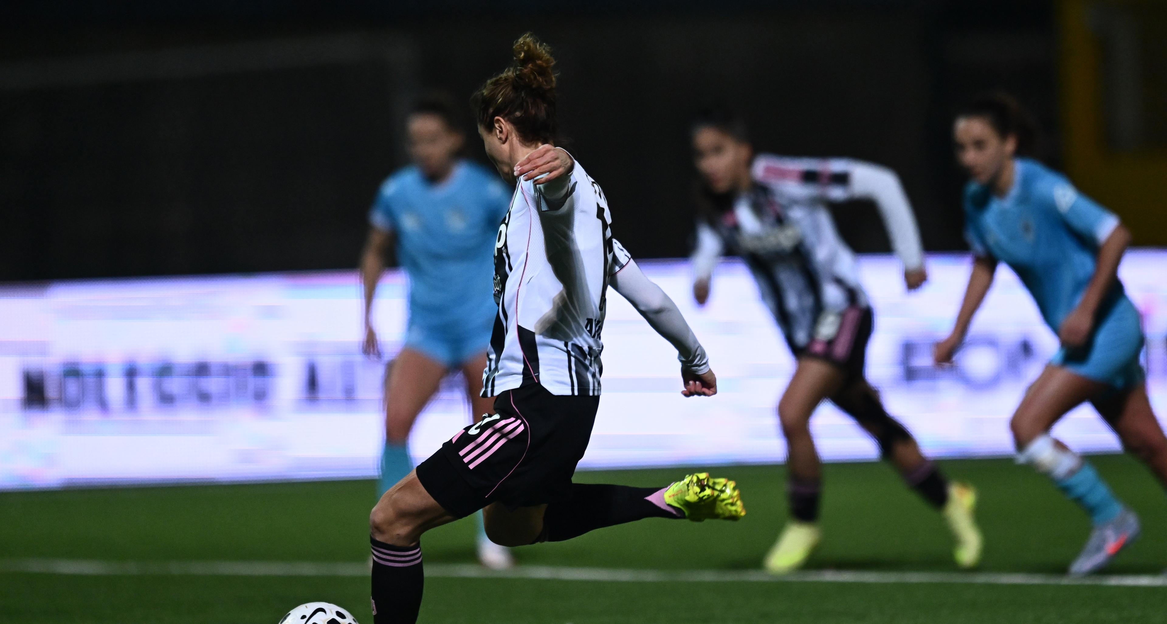 Juventus, ci pensano sempre Vangsgaard e Girelli: la squadra di Canzi vince 2-1 sul campo del Napoli Women