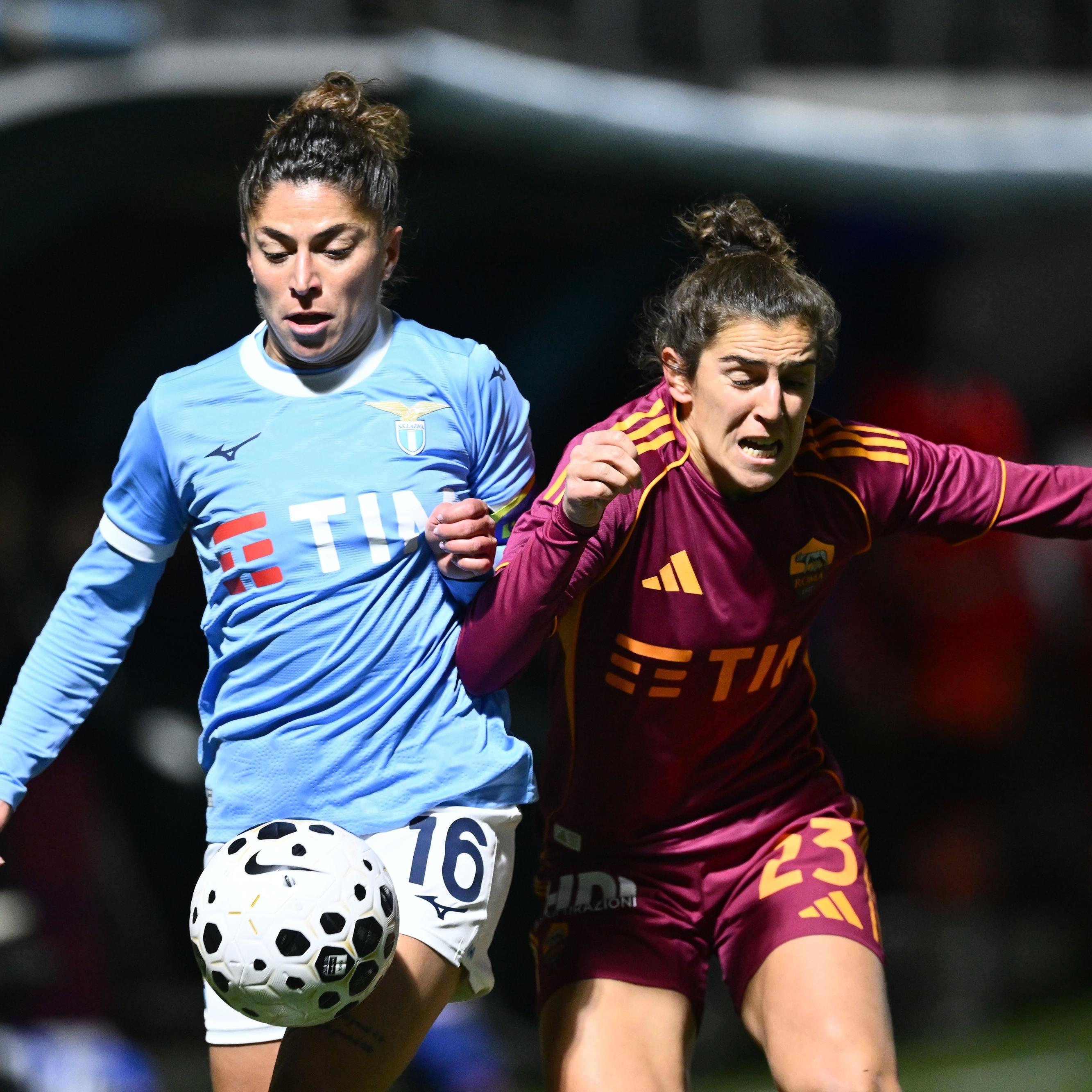 Ultima di andata: apre Lazio-Fiorentina, domenica la Roma a Genova. Lunedì la Juventus ospita il Parma