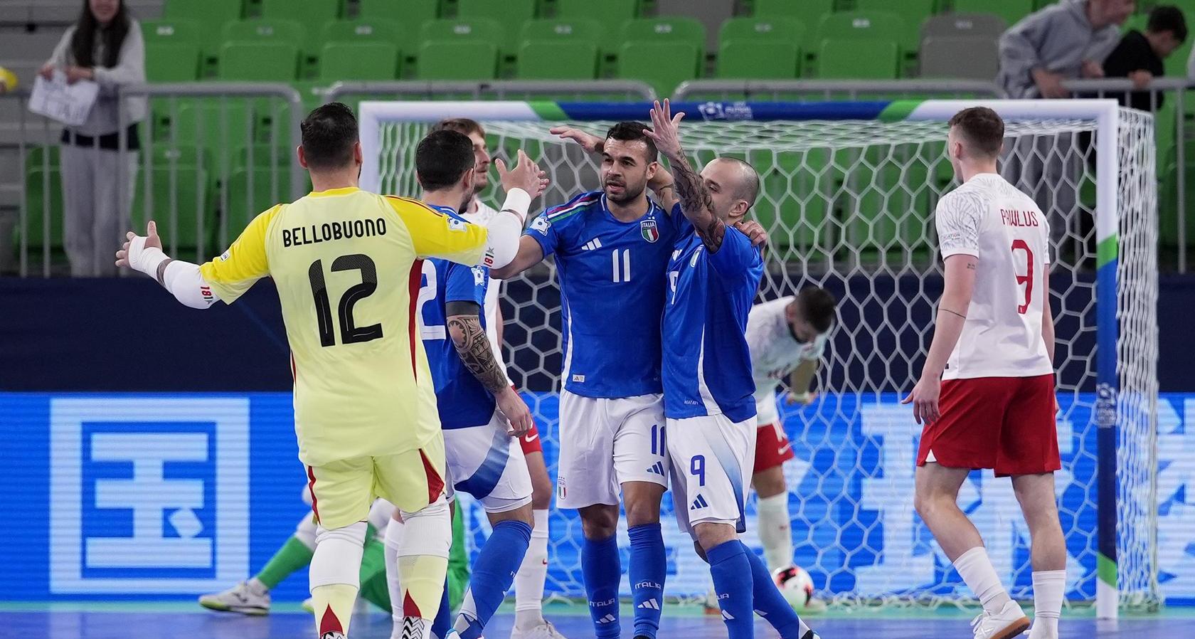 Futsal EURO 2026, l’Italia c’è e batte un colpo: 4-0 alla Polonia. Samperi: “Volevamo vincere a tutti i costi”
