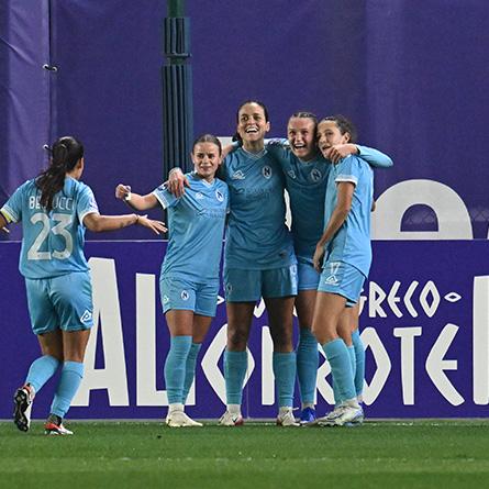 Il Napoli vola sulle ali della coppia Banusic-Fløe: 2-1 alla Fiorentina e 4° posto in classifica