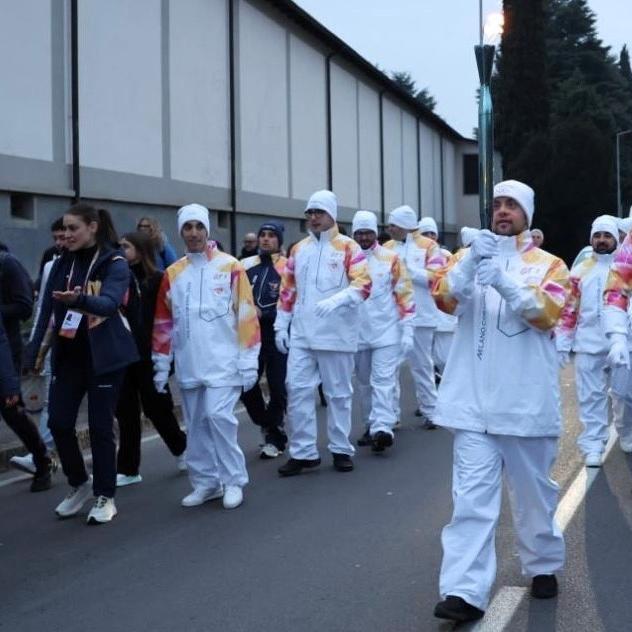 Gli atleti della DCP tedofori della Fiamma Olimpica a Bergamo. \"Lo ricorderanno per tutta la vita\"