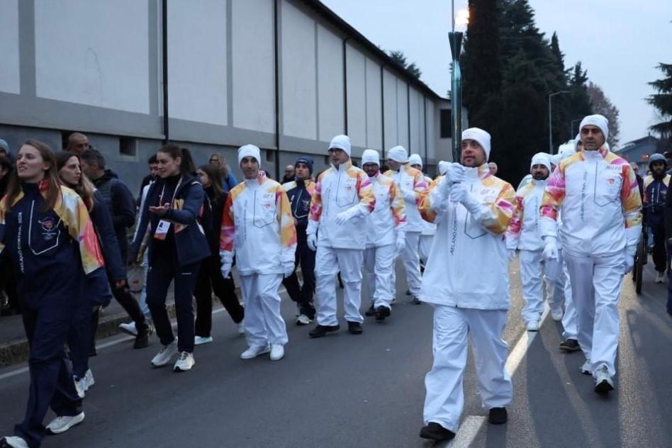 Gli atleti della DCP tedofori della Fiamma Olimpica a Bergamo. \"Lo ricorderanno per tutta la vita\"