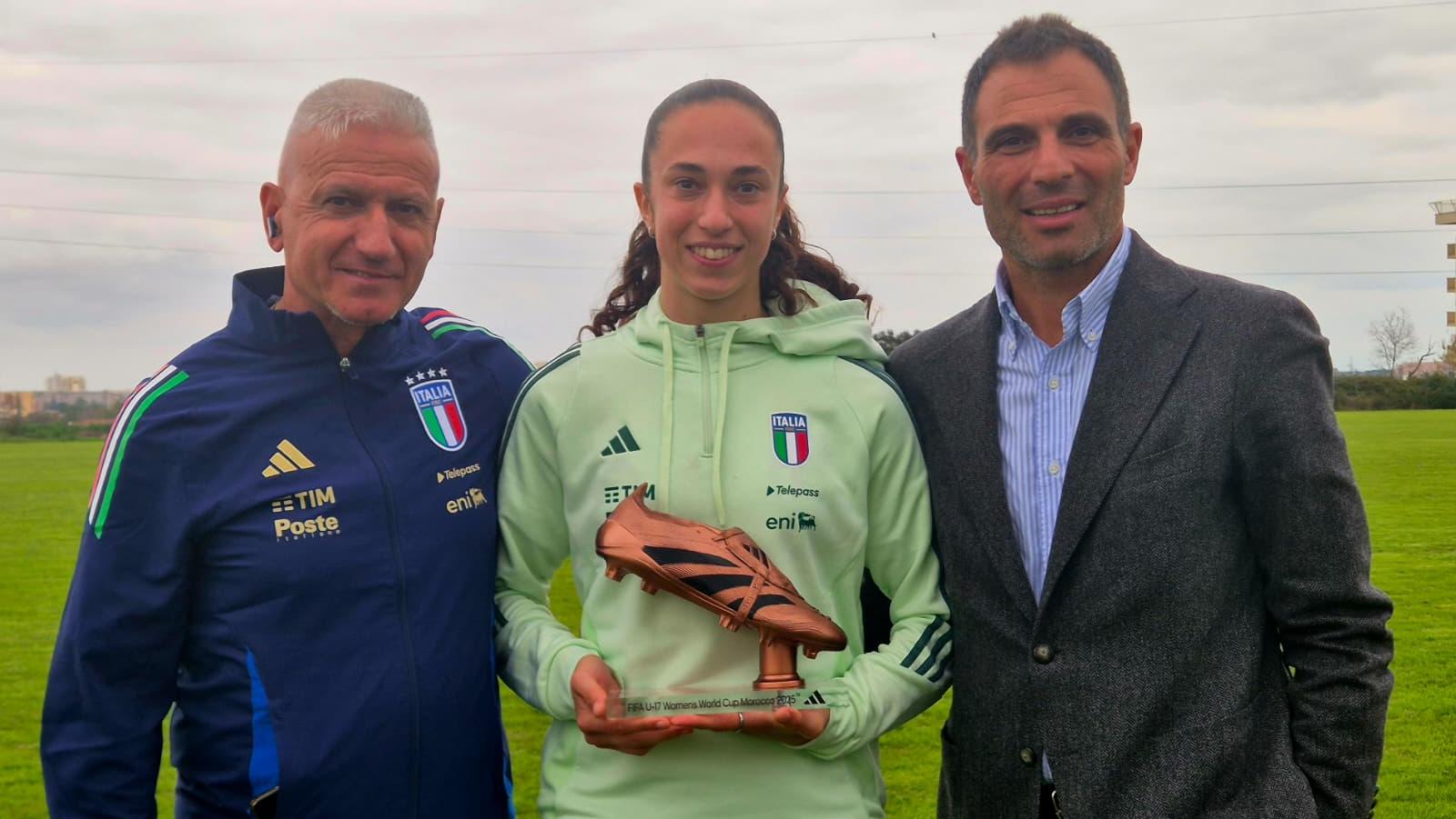 Giulia Galli premiata con lo scarpino di bronzo FIFA: terza miglior marcatrice dell’ultimo Mondiale Under 17