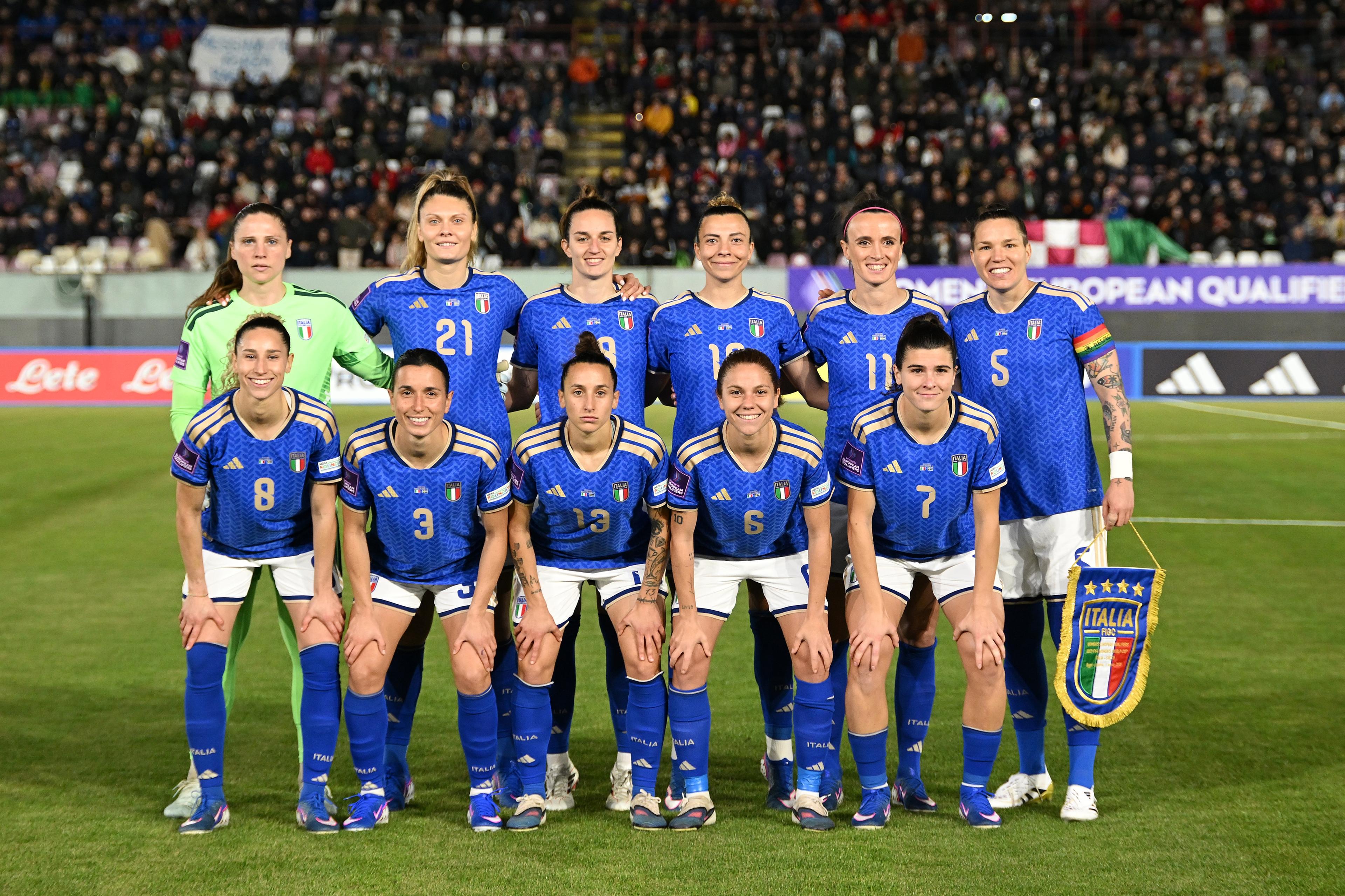 Dal calore ricevuto a Reggio Calabria alla spinta di Vicenza: le Azzurre sono già proiettate sui 90’ di sabato con la Danimarca