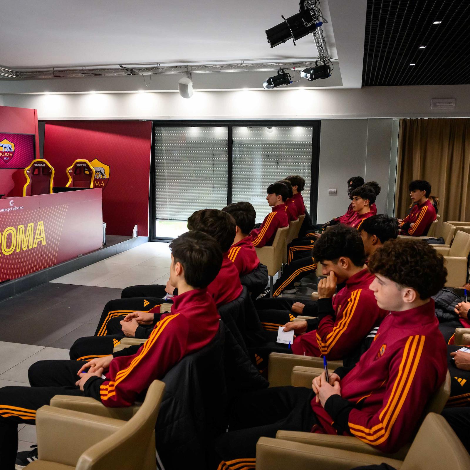 SGS e AS Roma si emozionano alla visione di ‘Cattivi maestri’: “Un docufilm per riflettere”