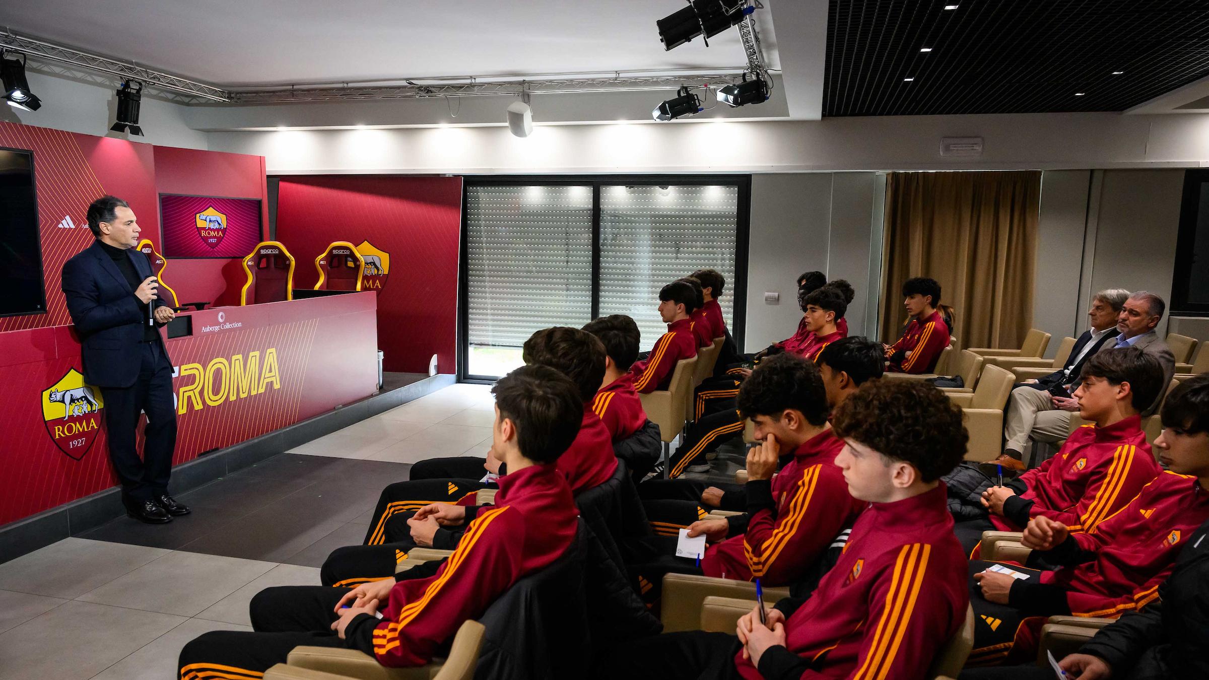 SGS e AS Roma si emozionano alla visione di ‘Cattivi maestri’: “Un docufilm per riflettere”