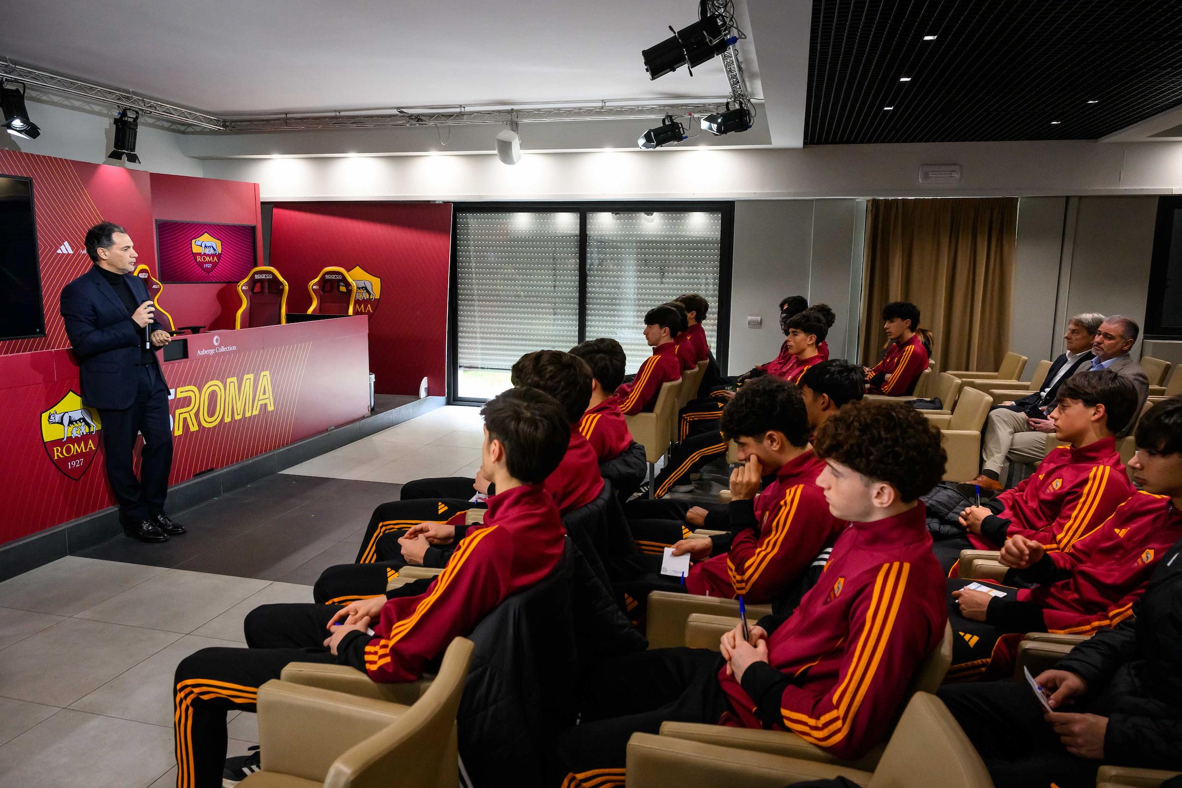 SGS e AS Roma si emozionano alla visione di ‘Cattivi maestri’: “Un docufilm per riflettere”