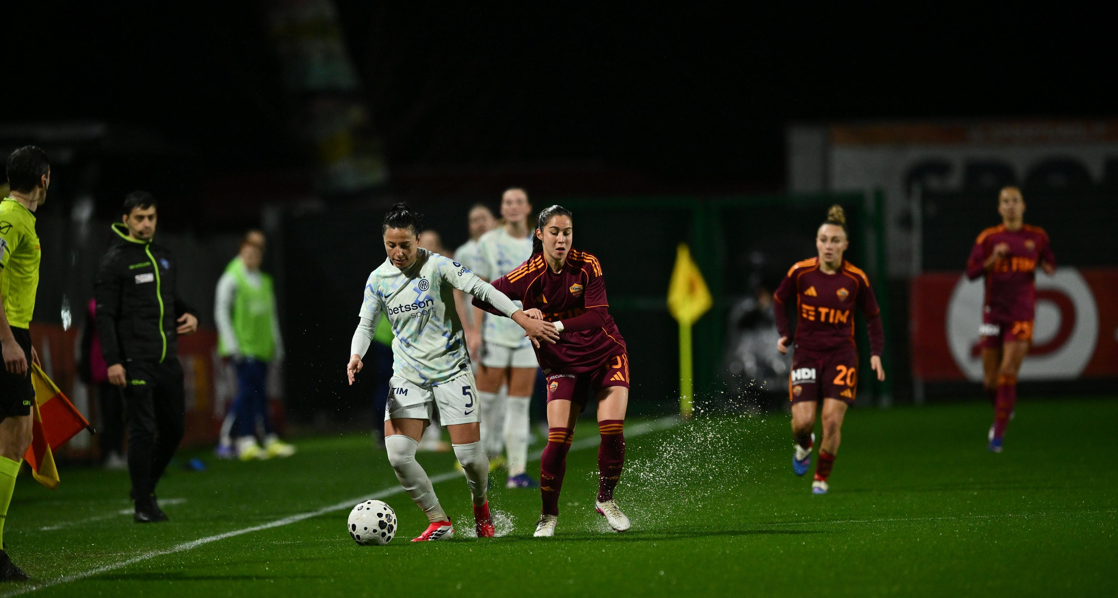 La semifinale tra Roma e Inter termina 1-1, decisivo il match di ritorno a Milano