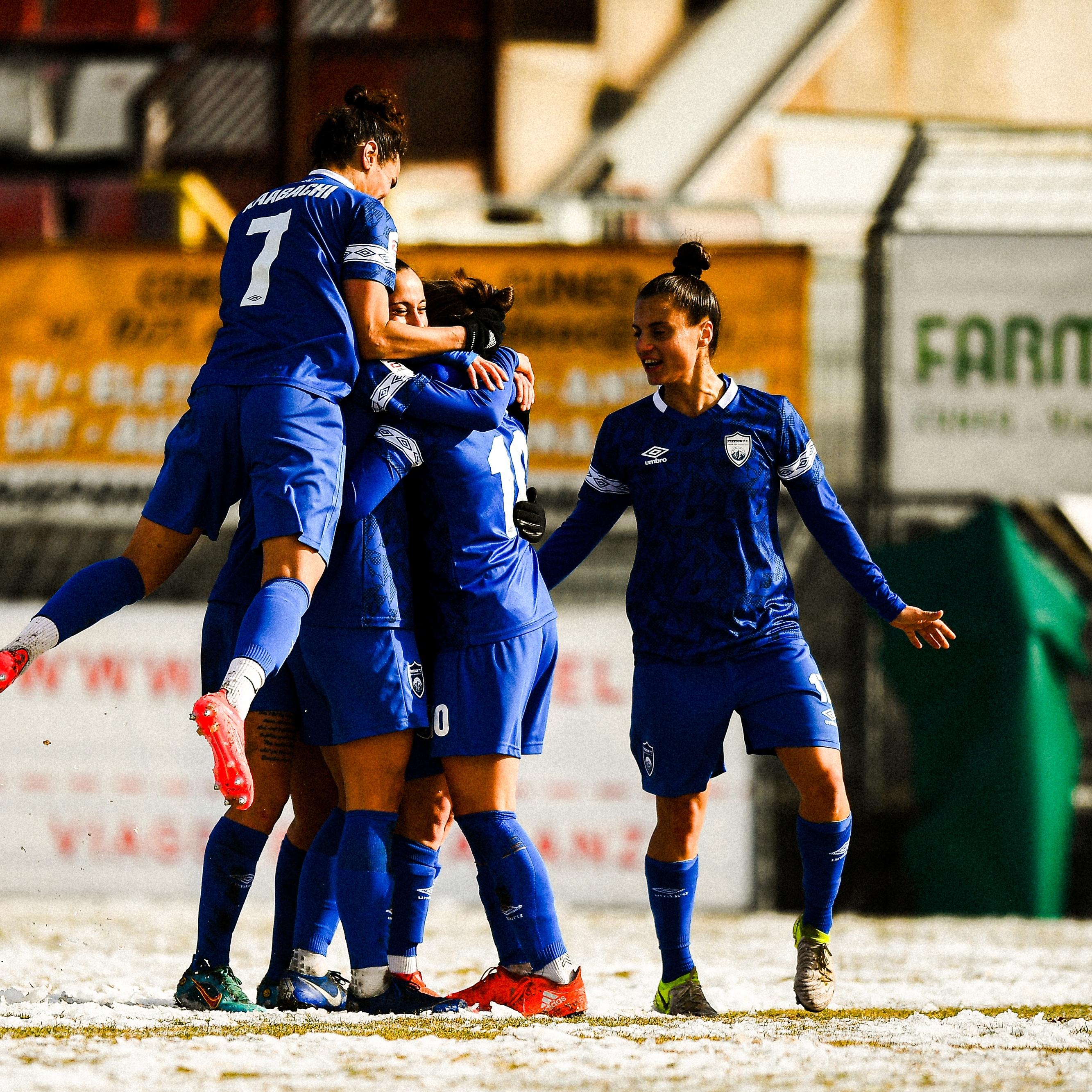 Riparte la volata promozione: il Como 1907 ospita il Brescia, insidia Freedom per il Lumezzane