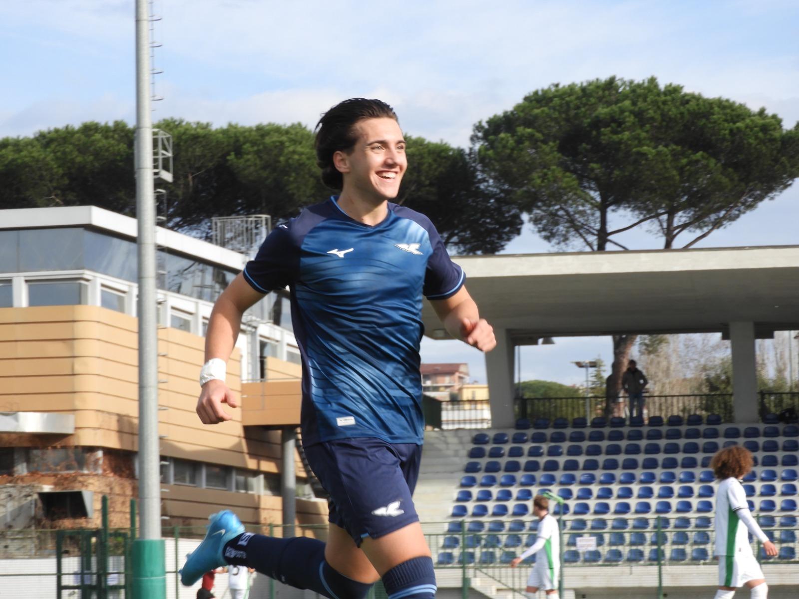 Manuel Mecozzi, l’ascesa del bomber della Lazio: “Sogno un gol sotto la Curva Nord”