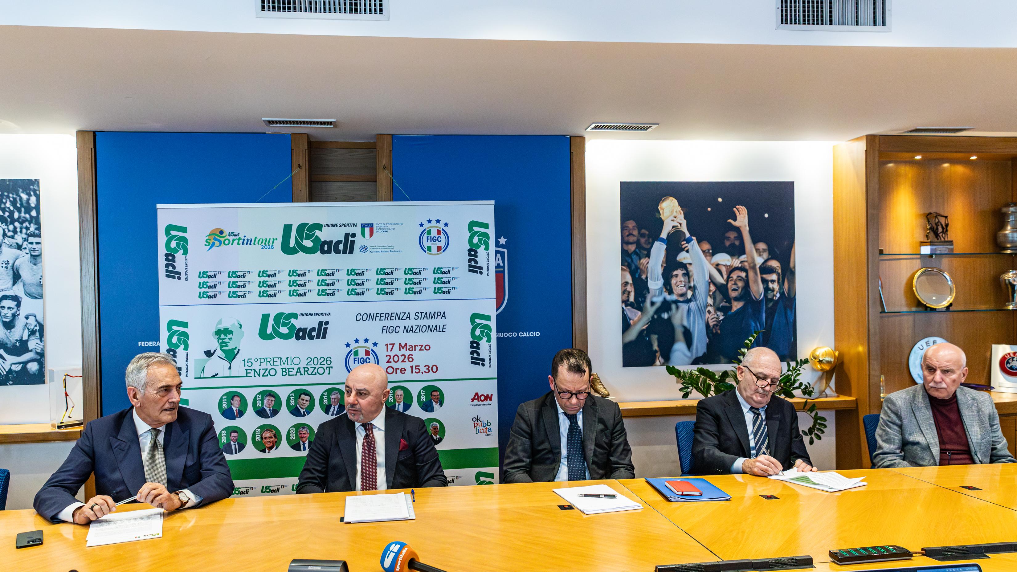 Cesc Fabregas vince la 15ª edizione del Premio Bearzot. Gravina: “Con lui premiamo qualità e formazione”