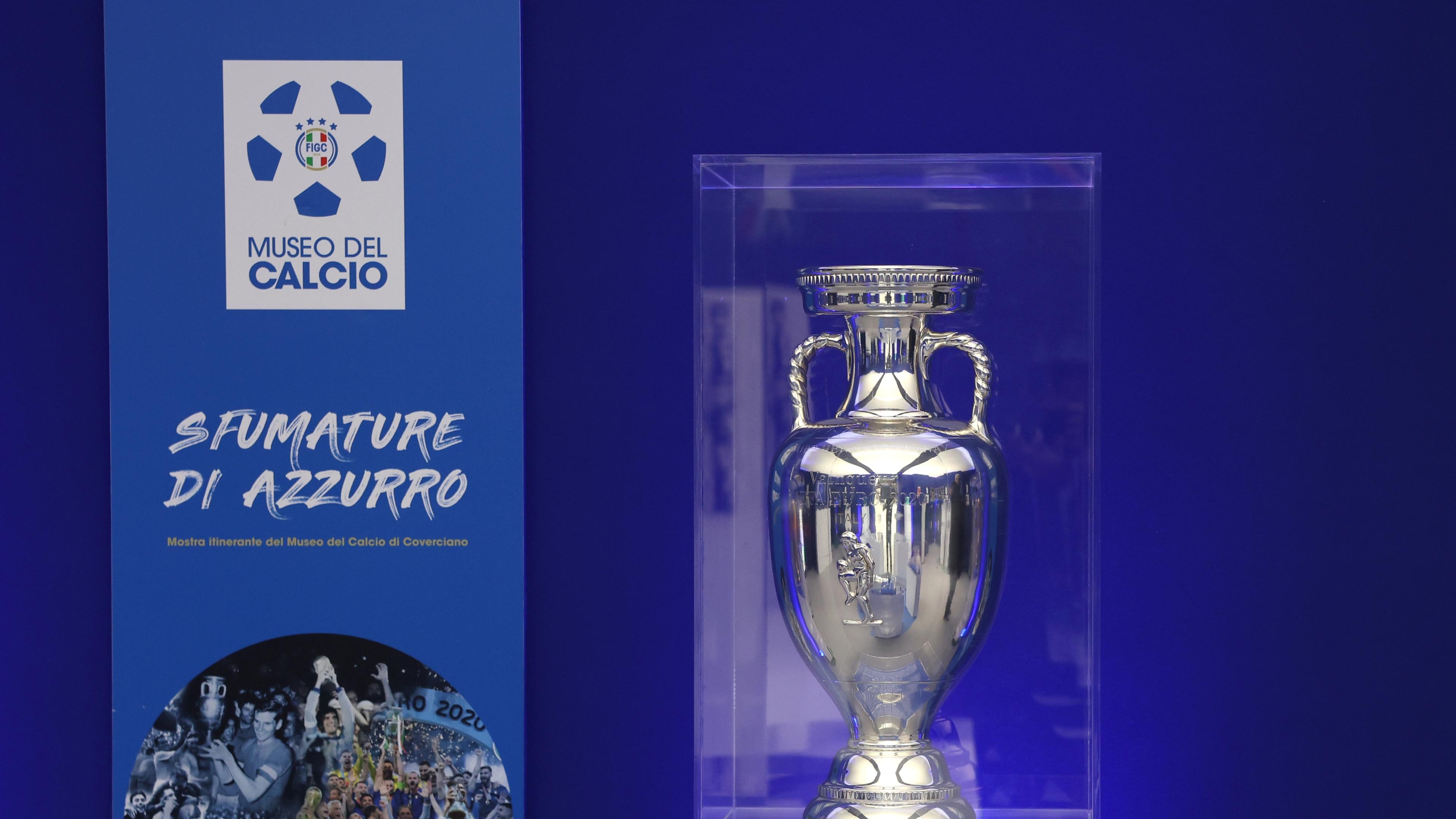 ‘Sfumature d’Azzurro’ arriva a Bergamo: dal 23 al 27 marzo in mostra i cimeli del Museo del Calcio di Coverciano