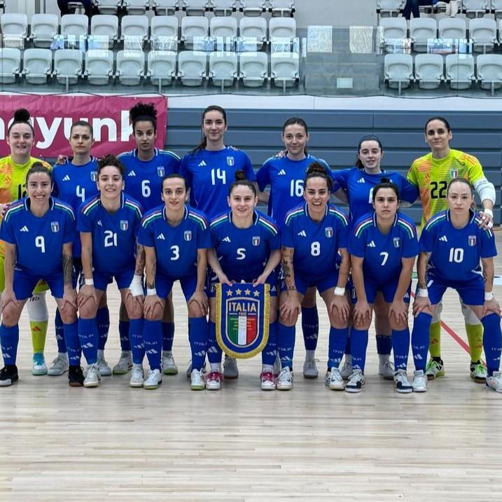 Le Azzurre sorridono: 9-0 all’Ungheria nel primo test di Budapest. Salvatore: “Brave tutte, si respira entusiasmo”