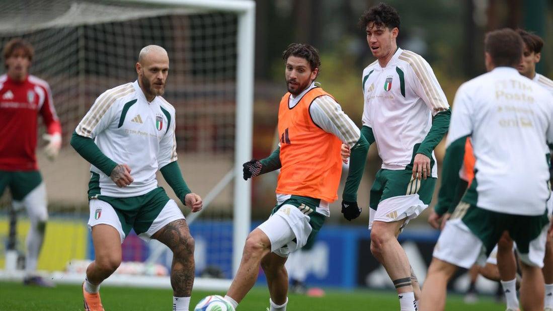 The World Cup mission: 28 players called up for the play-offs. Changes include Palestra making his debut and Chiesa back in the squad