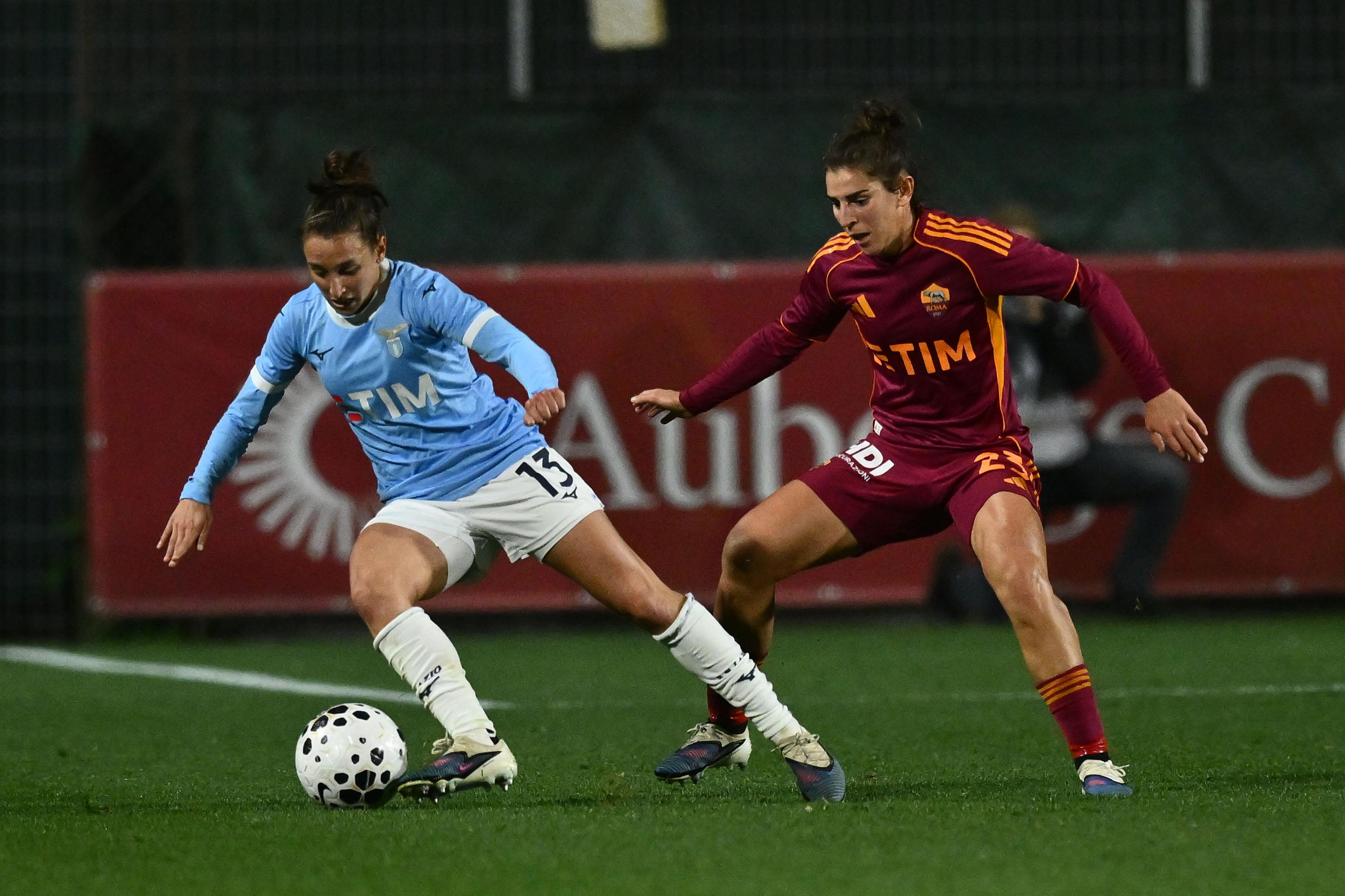 Il derby di Roma accende la 17ª giornata: sabato alle 18 luci su Formello. L’Inter ospita il Napoli Women, apre Genoa-Juventus