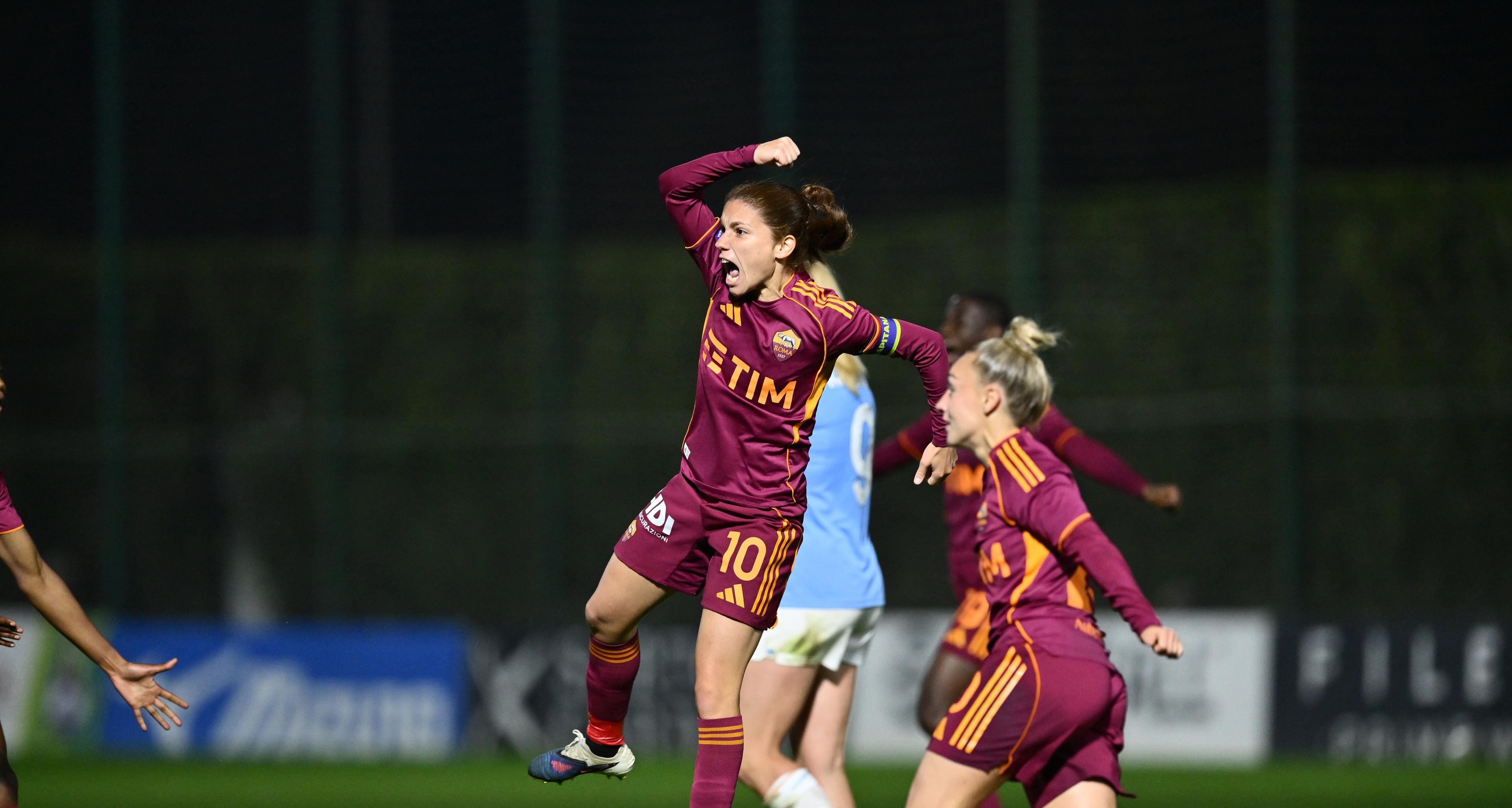 Estasi Roma! Lazio ribaltata 2-1 nel derby e allungo Scudetto, complici i pareggi di Inter e Juventus