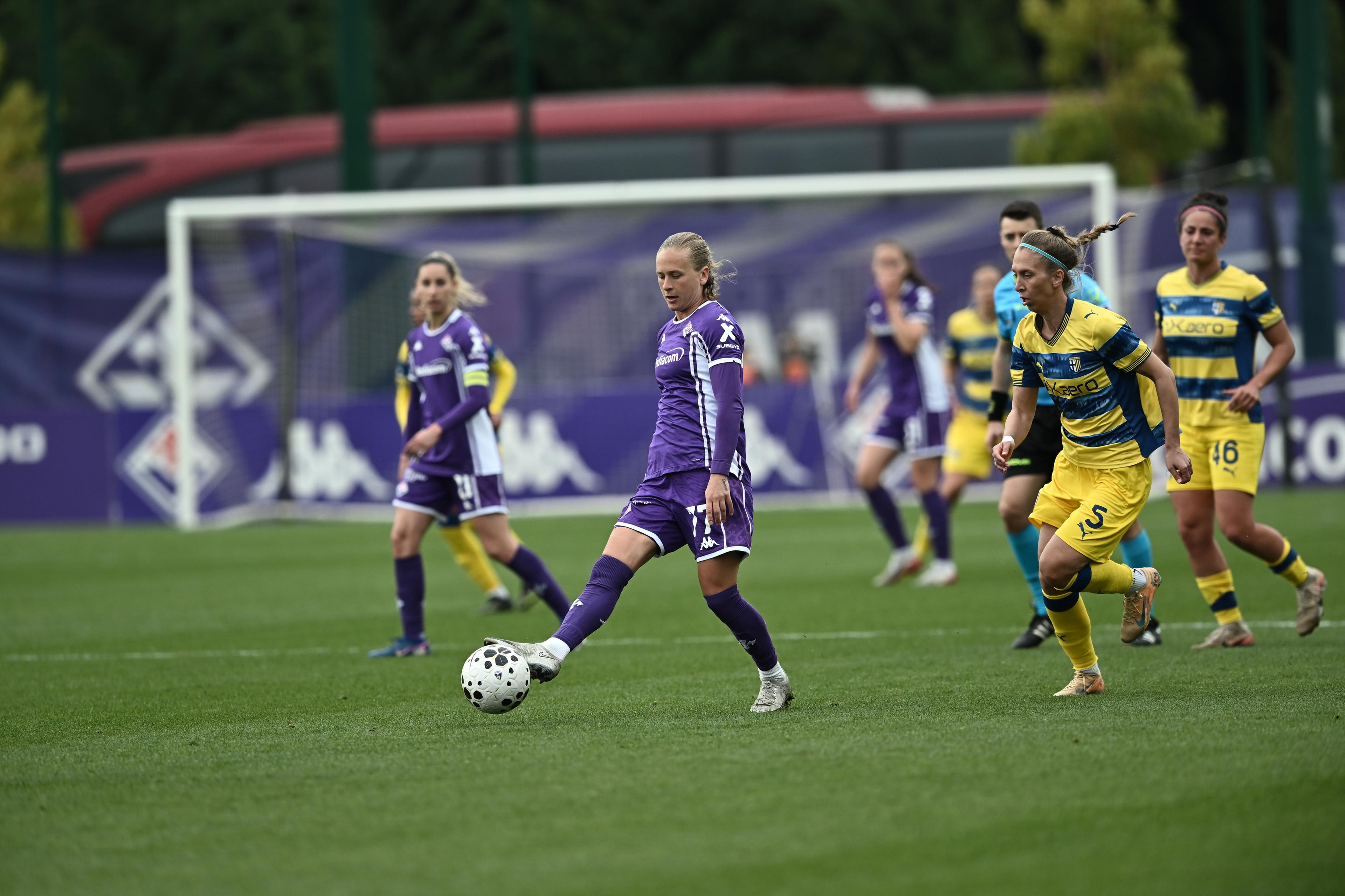 La Fiorentina pareggia con il Parma e spreca un’occasione, 1-1 tra Ternana e Sassuolo, Milan-Como solo 0-0