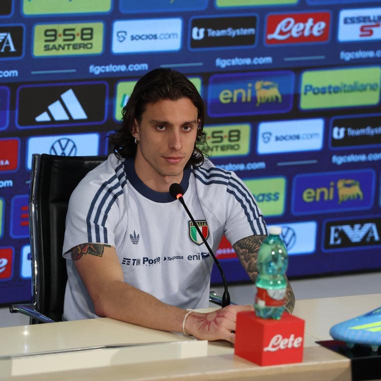 La ricetta di Calafiori per battere l’Irlanda del Nord: “Pensiamo positivo, dobbiamo essere leggeri e concentrati”