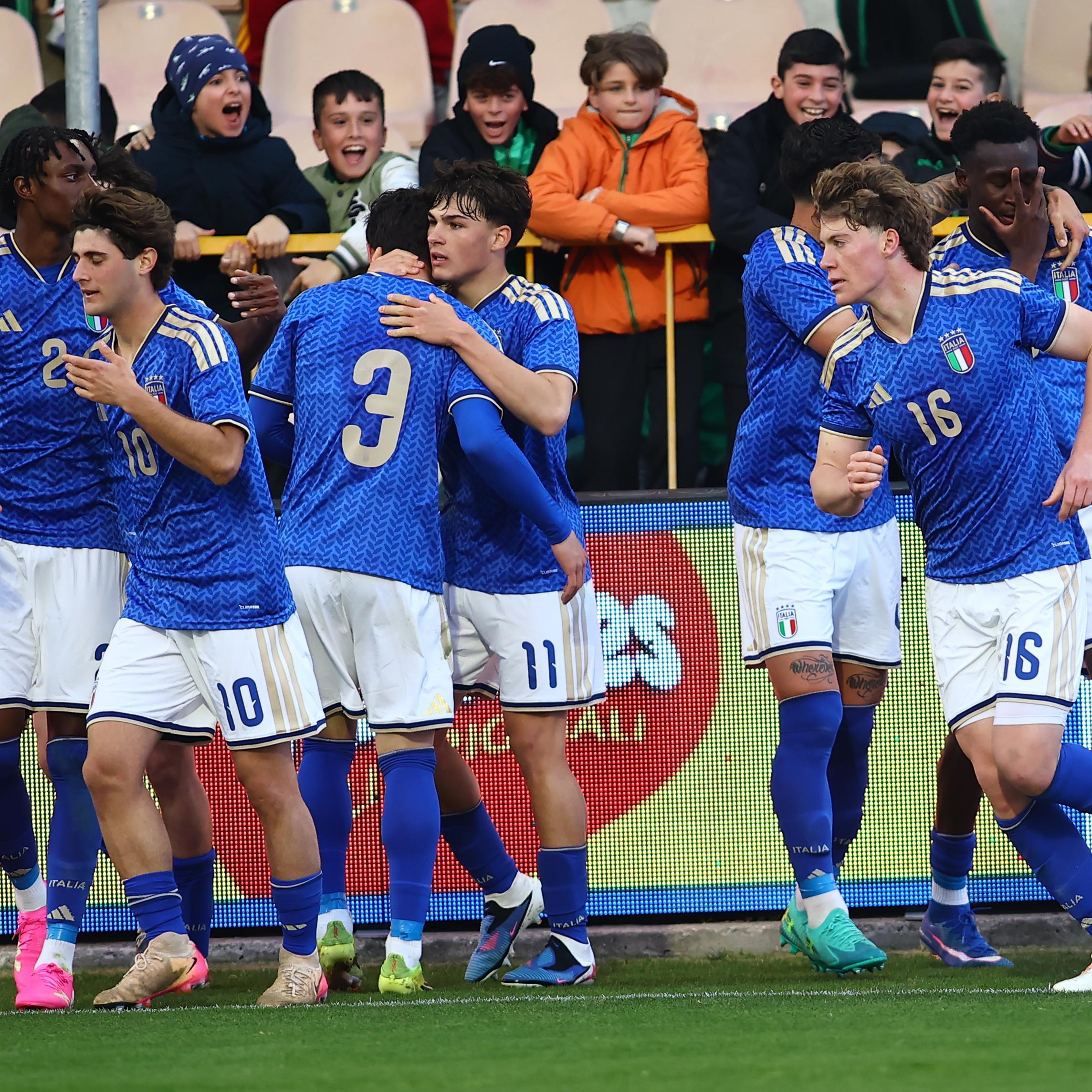 L’Italia parte col piede giusto: tris all’Ungheria, decidono la doppietta di Iddrissou e il gol di Comotto. Sabato c’è la Slovacchia