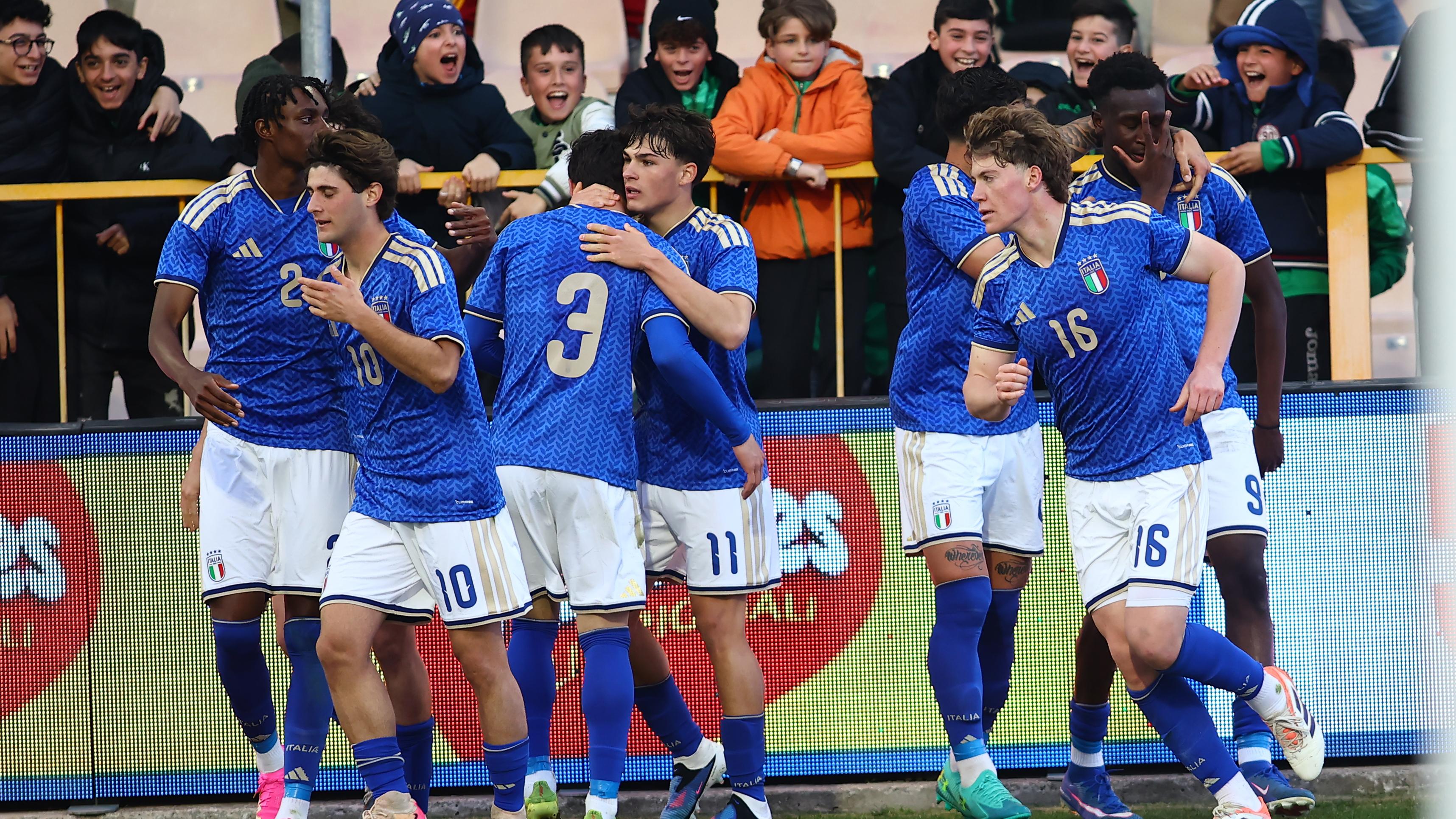 L’Italia parte col piede giusto: tris all’Ungheria, decidono la doppietta di Iddrissou e il gol di Comotto. Sabato c’è la Slovacchia