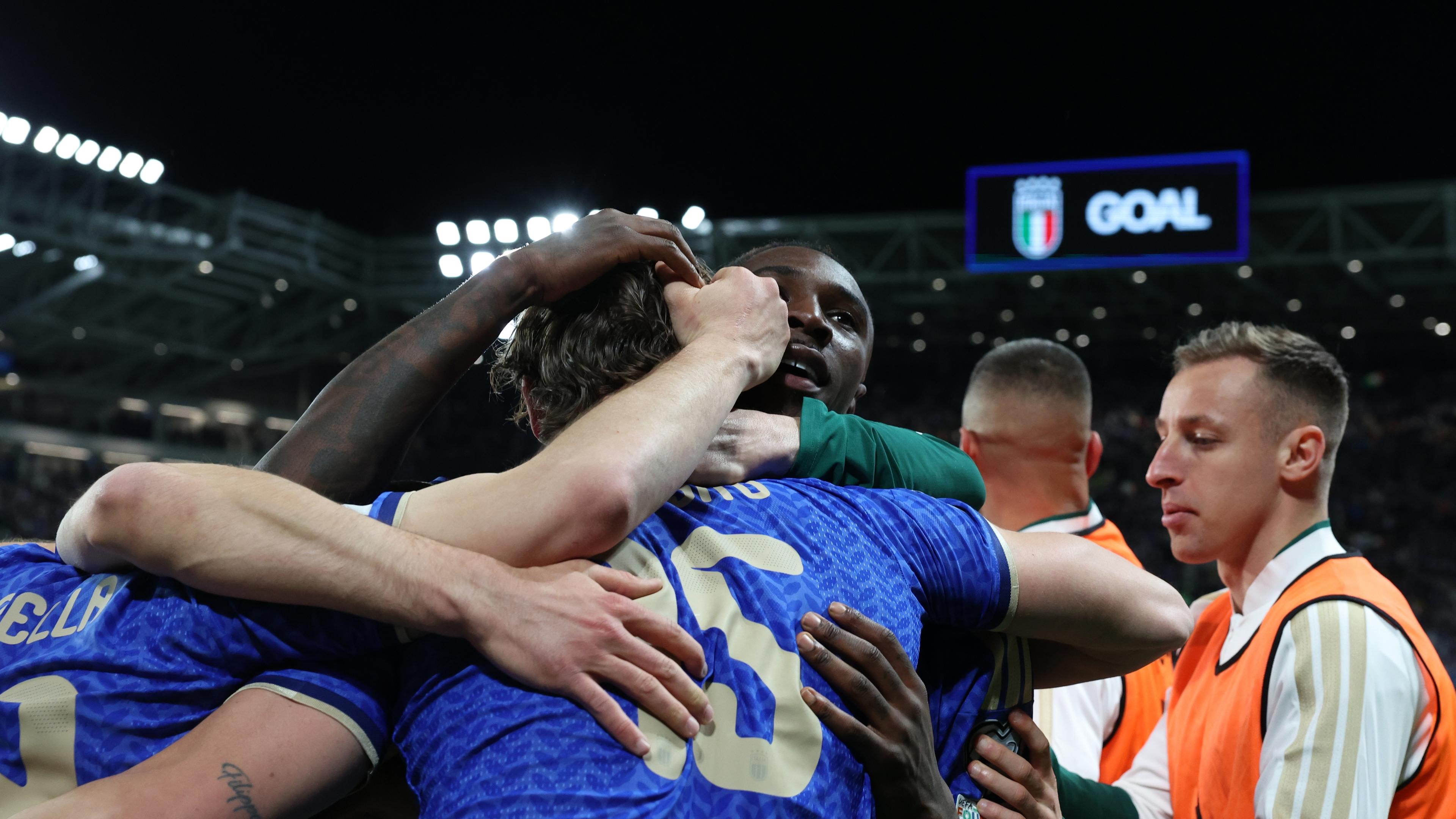 Play-off mondiali: Bergamo trascina gli Azzurri, con l'Irlanda del Nord decidono i gol di Tonali e Kean