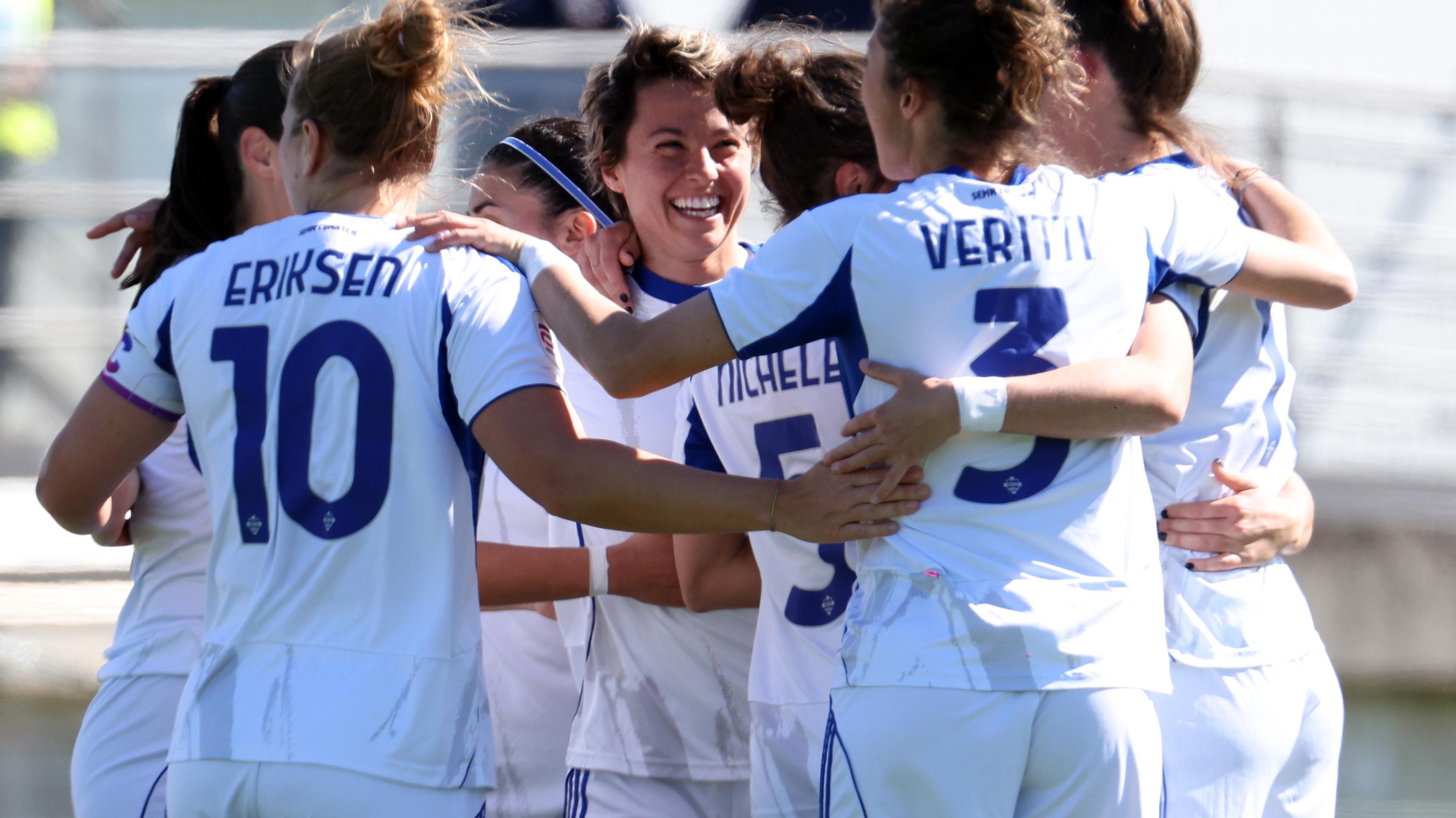 Il Como 1907 sa solo vincere: Hellas battuto 5-3 e inseguitrici sempre a -8