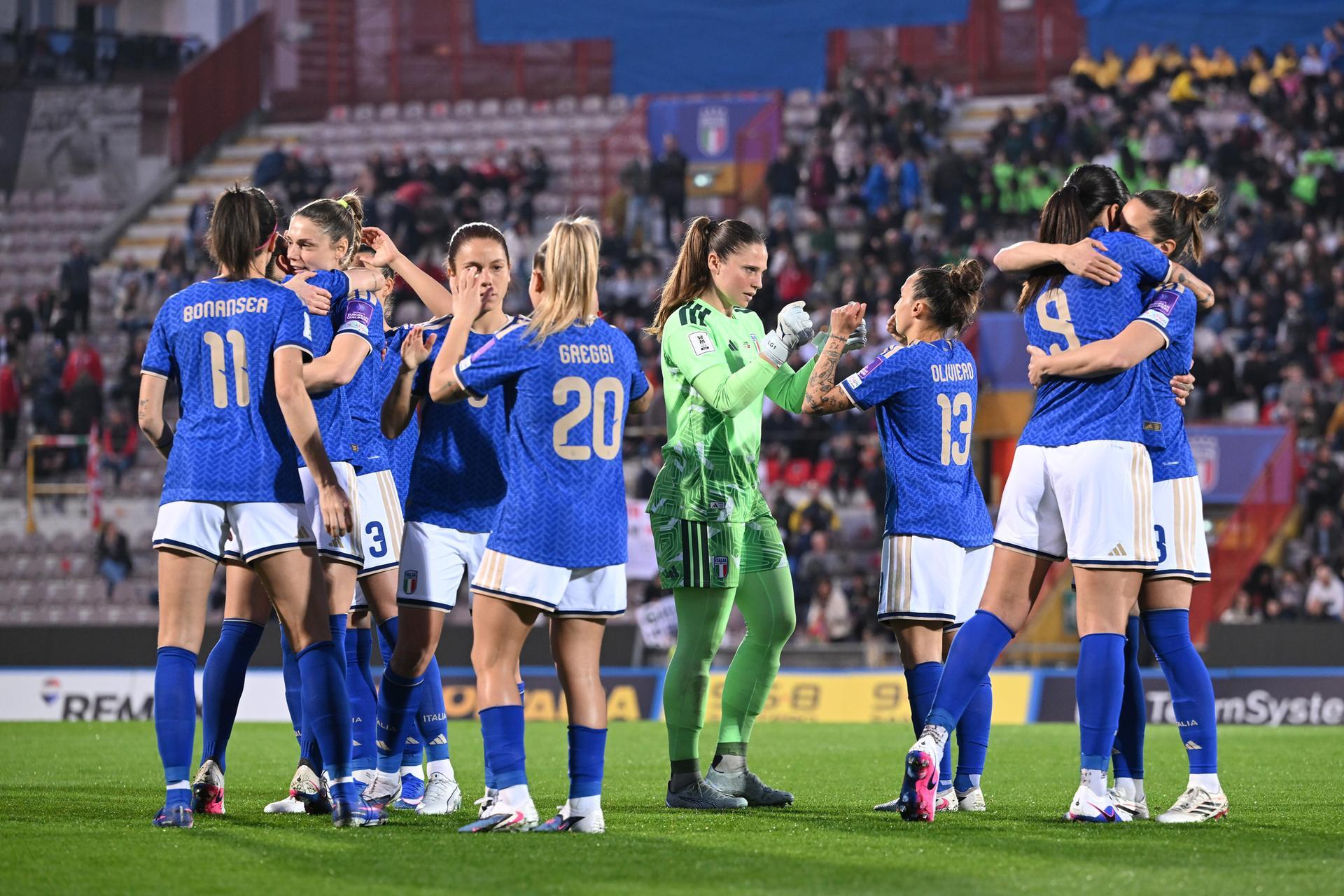 Twenty-seven players called up for the matches against Serbia and Denmark: the Azzurre’s journey towards the World Cup continues