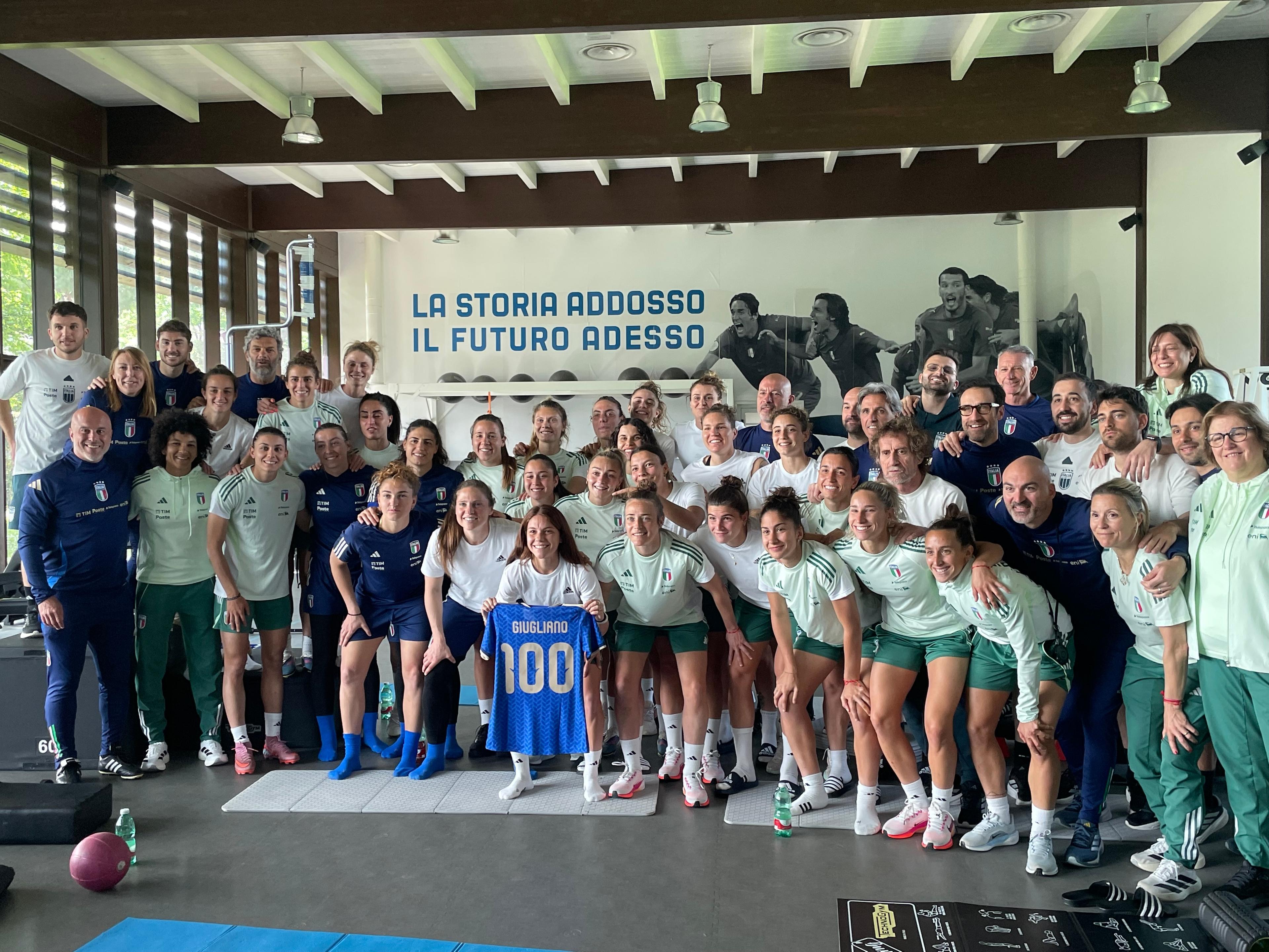 Azzurre, testa già rivolta alla sfida della verità con la Danimarca. Giugliano e le 100 caps in Nazionale: “Momento speciale”