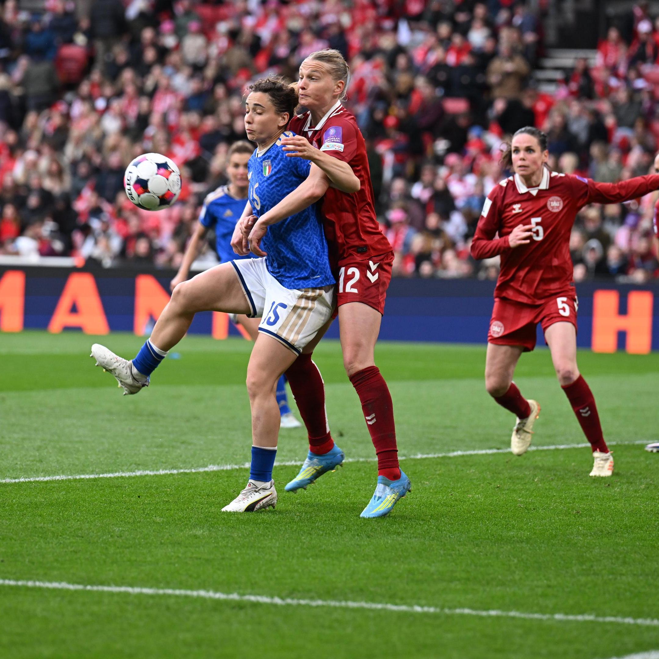 A Copenaghen manca solo il gol: l’Italia sbatte sul muro danese e fallisce l’aggancio in vetta al girone. Soncin: “Grande rammarico”
