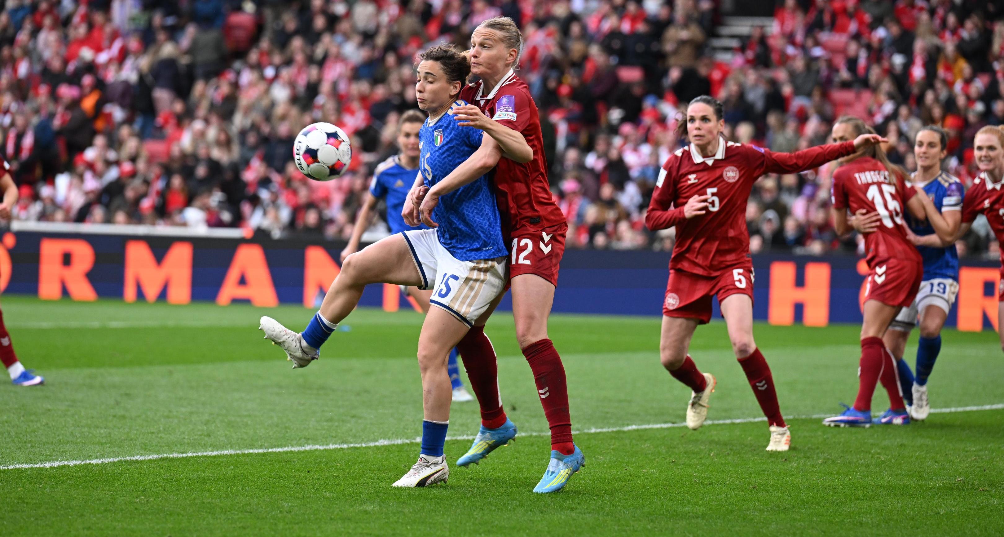A Copenaghen manca solo il gol: l’Italia sbatte sul muro danese e fallisce l’aggancio in vetta al girone. Soncin: “Grande rammarico”