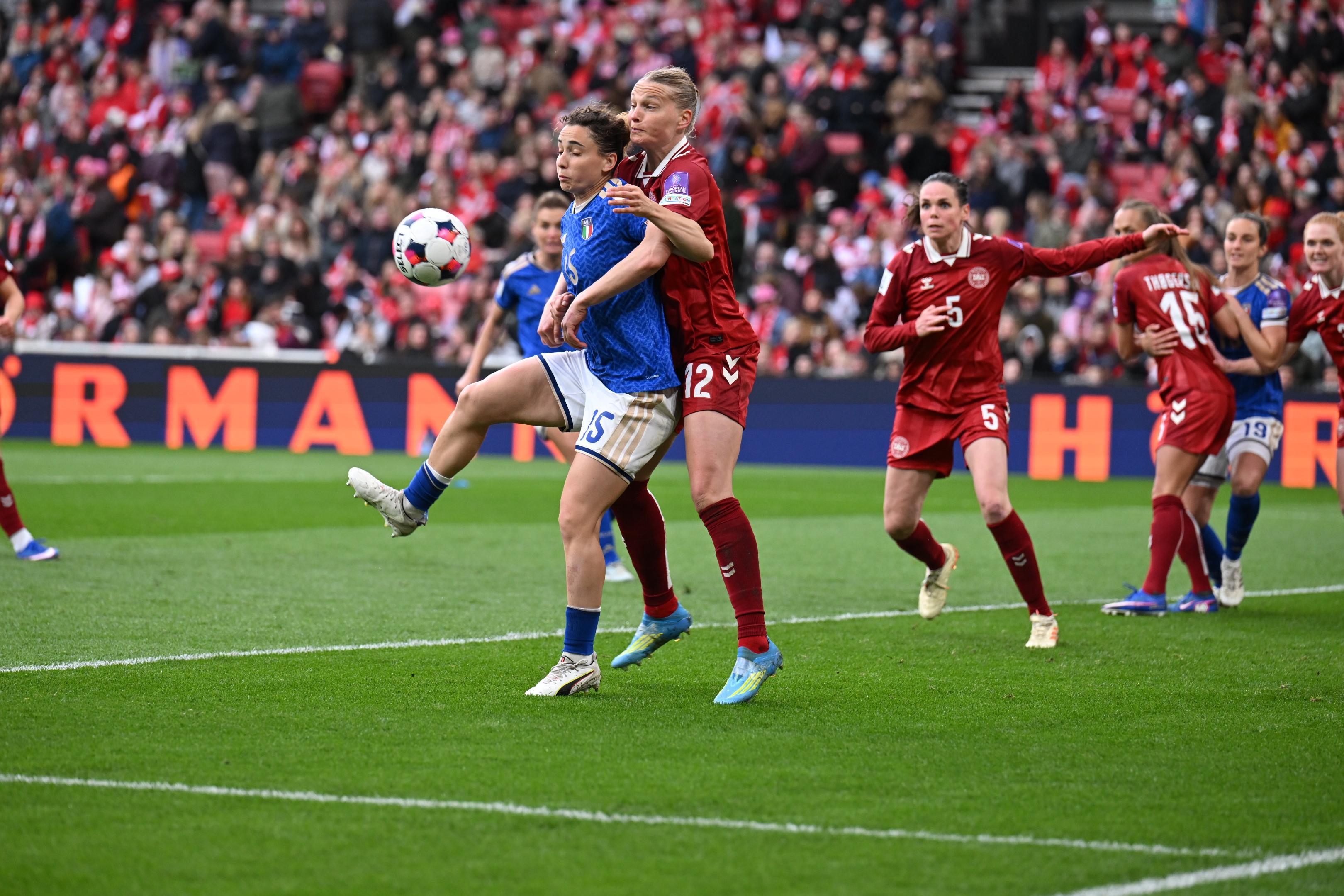 A Copenaghen manca solo il gol: l’Italia sbatte sul muro danese e fallisce l’aggancio in vetta al girone. Soncin: “Grande rammarico”