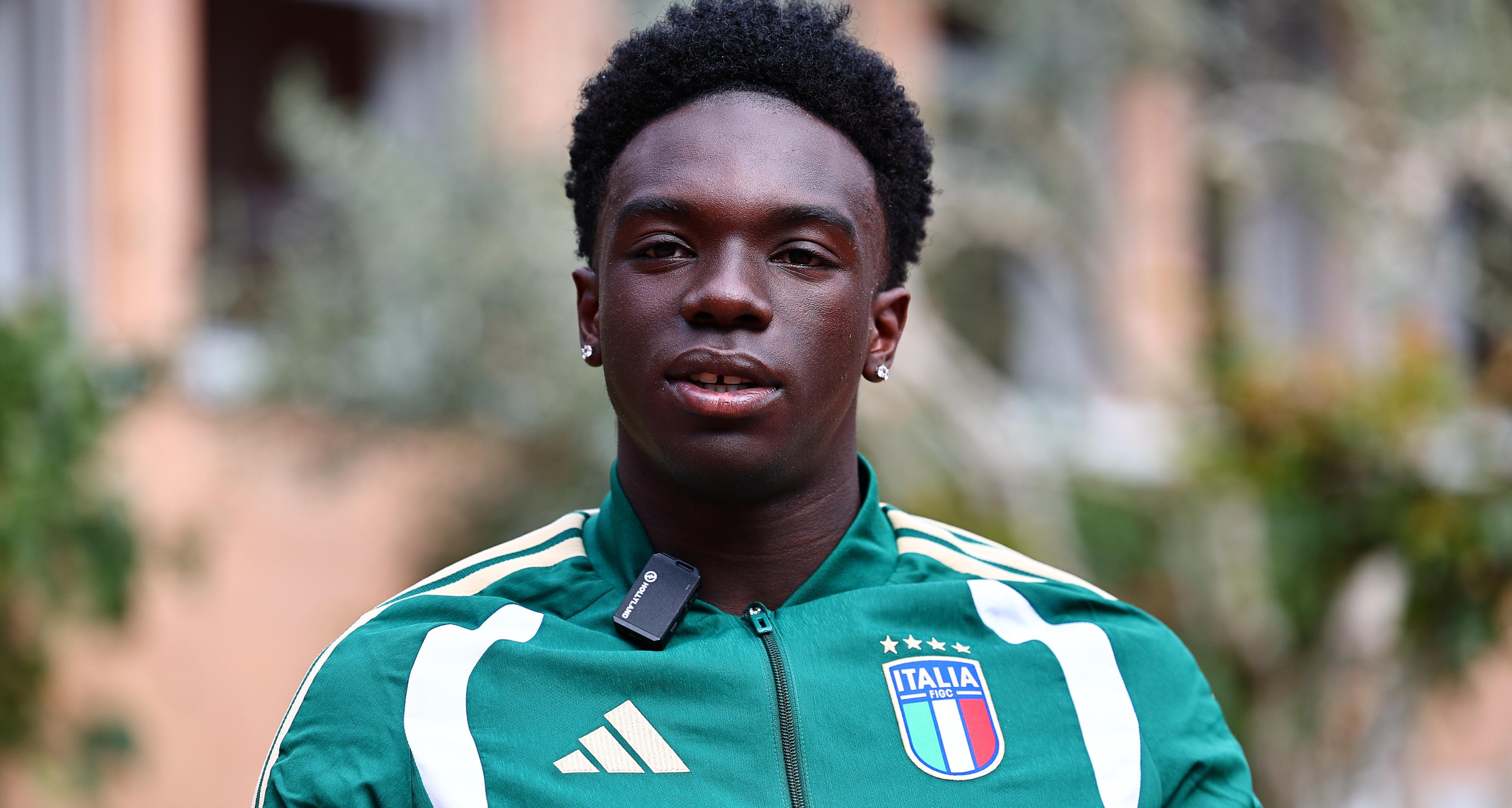 Le origini, i gol, il Genoa e la maglia Azzurra: Jeff Ekhator si racconta a Vivo Azzurro TV