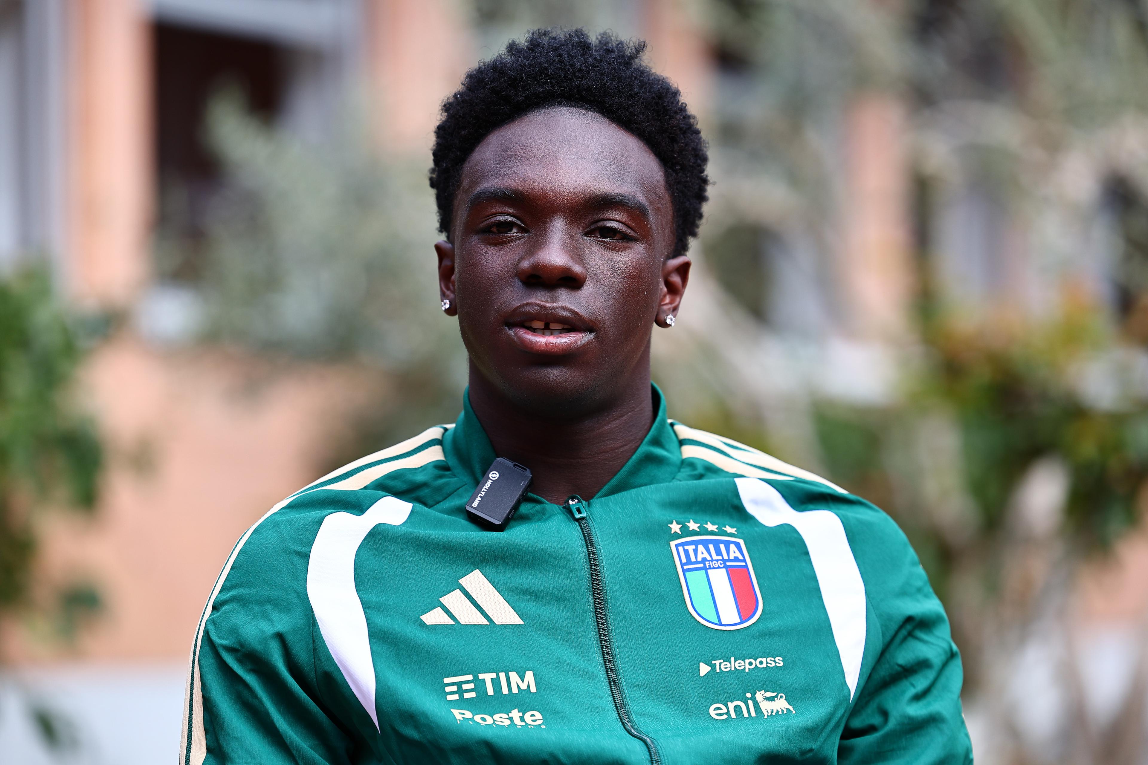 Le origini, i gol, il Genoa e la maglia Azzurra: Jeff Ekhator si racconta a Vivo Azzurro TV