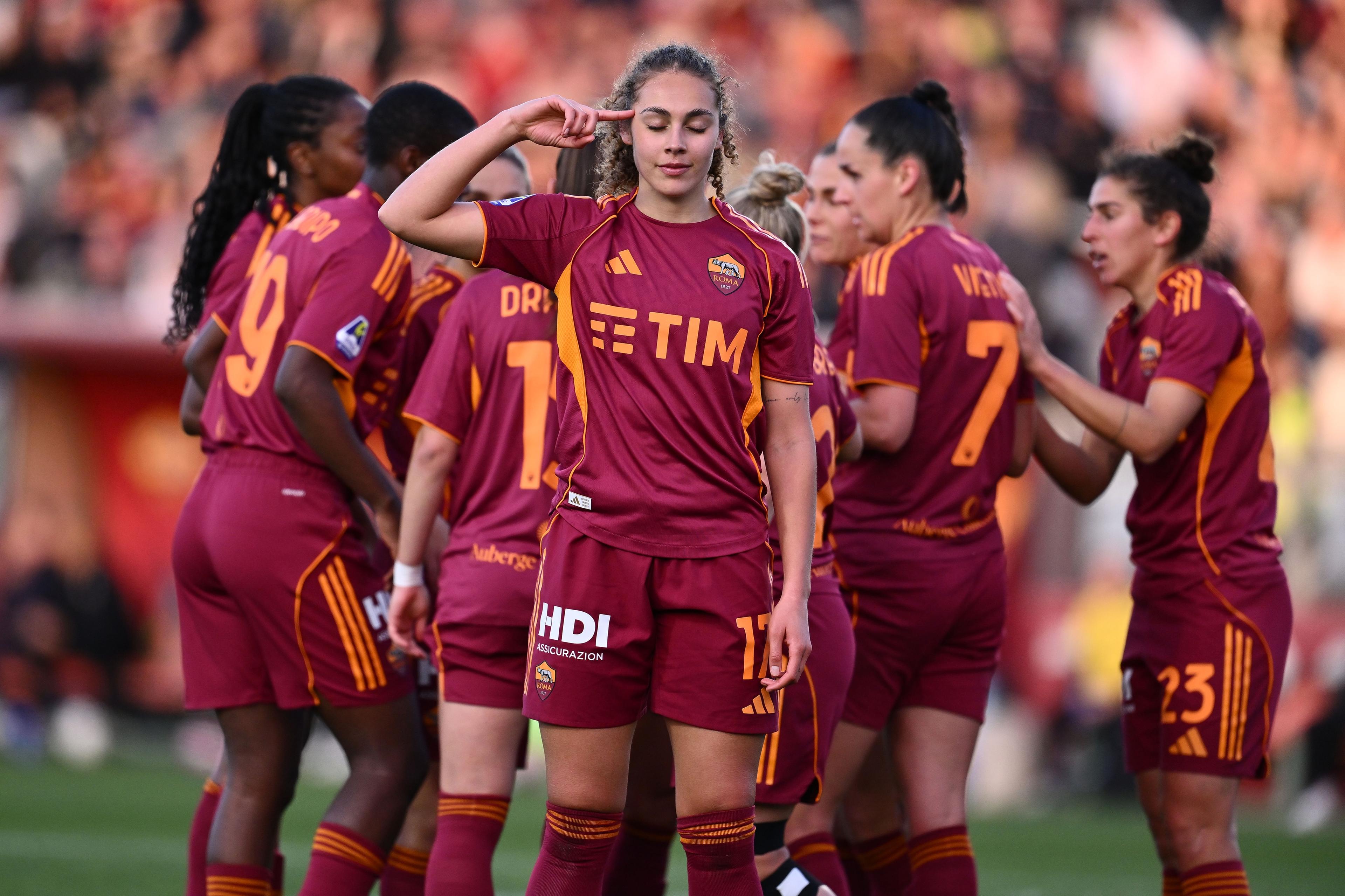 Roma, è il giorno dello scudetto? Basta una vittoria contro la Ternana per il terzo tricolore. Napoli-Juve vale mezza Champions
