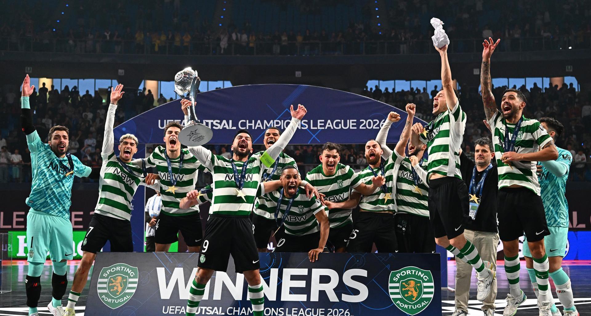 UEFA Futsal Champions League: Sporting of Merlim celebrate their 2-0 victory against Palma in Pesaro