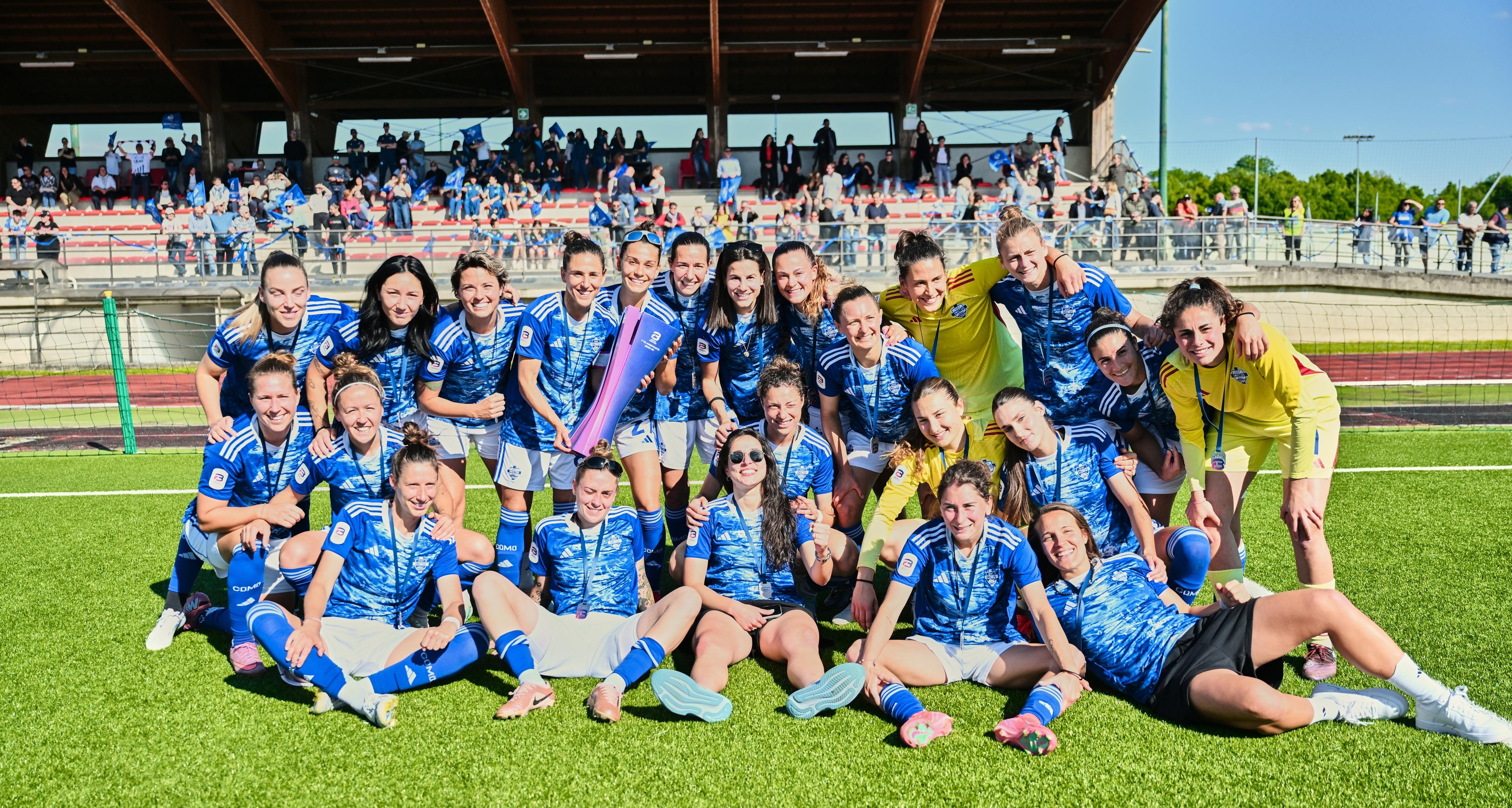 Como campione! Prima la vittoria sul Vicenza, poi la festa promozione
